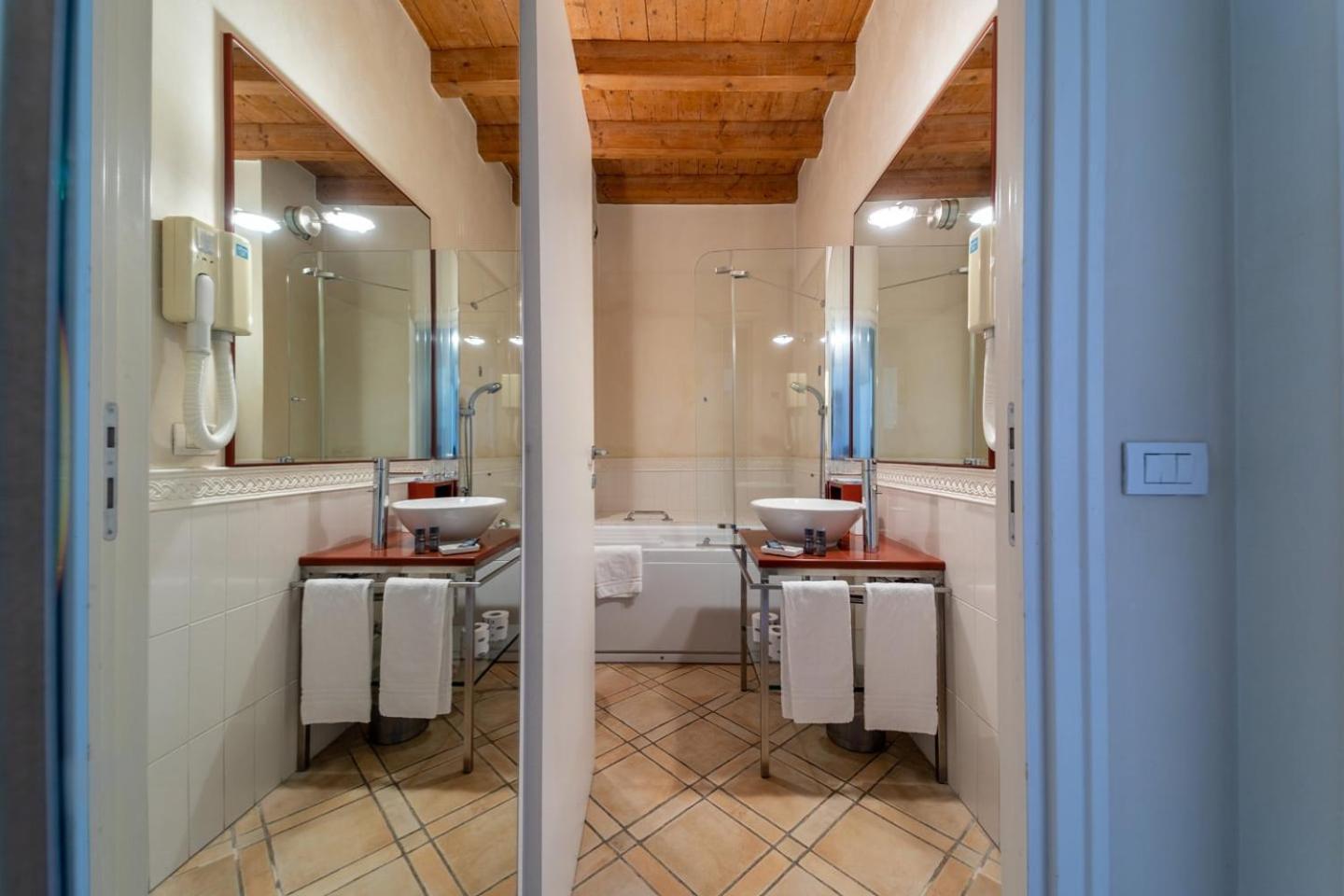 Aparthotel Ascanio Sforza - & 2*