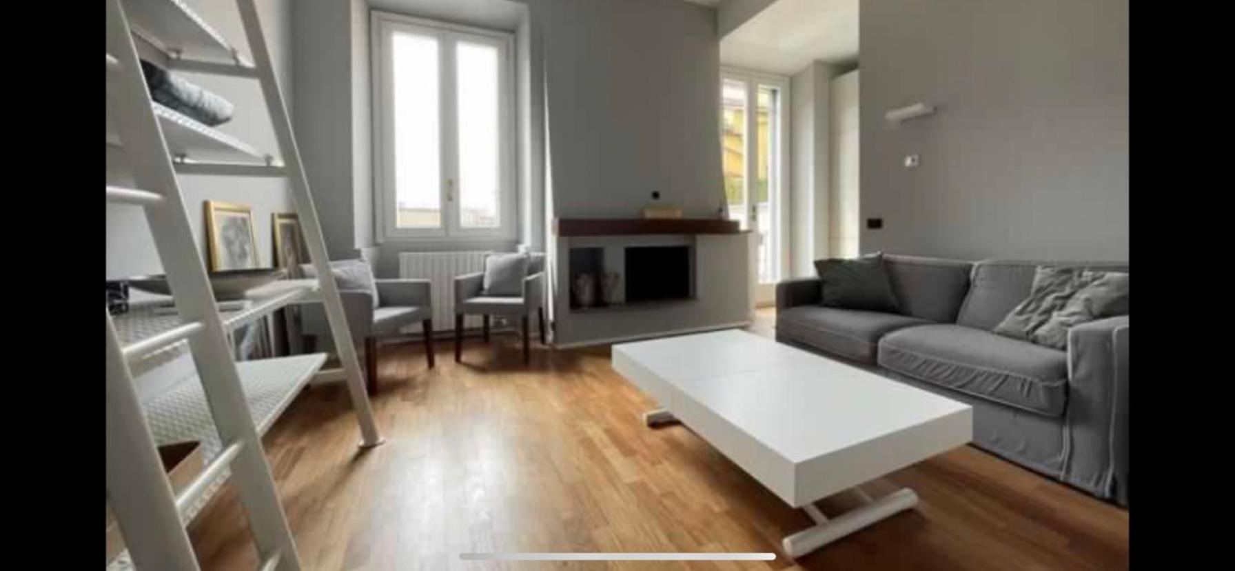 Apartment Garibaldi Milan
