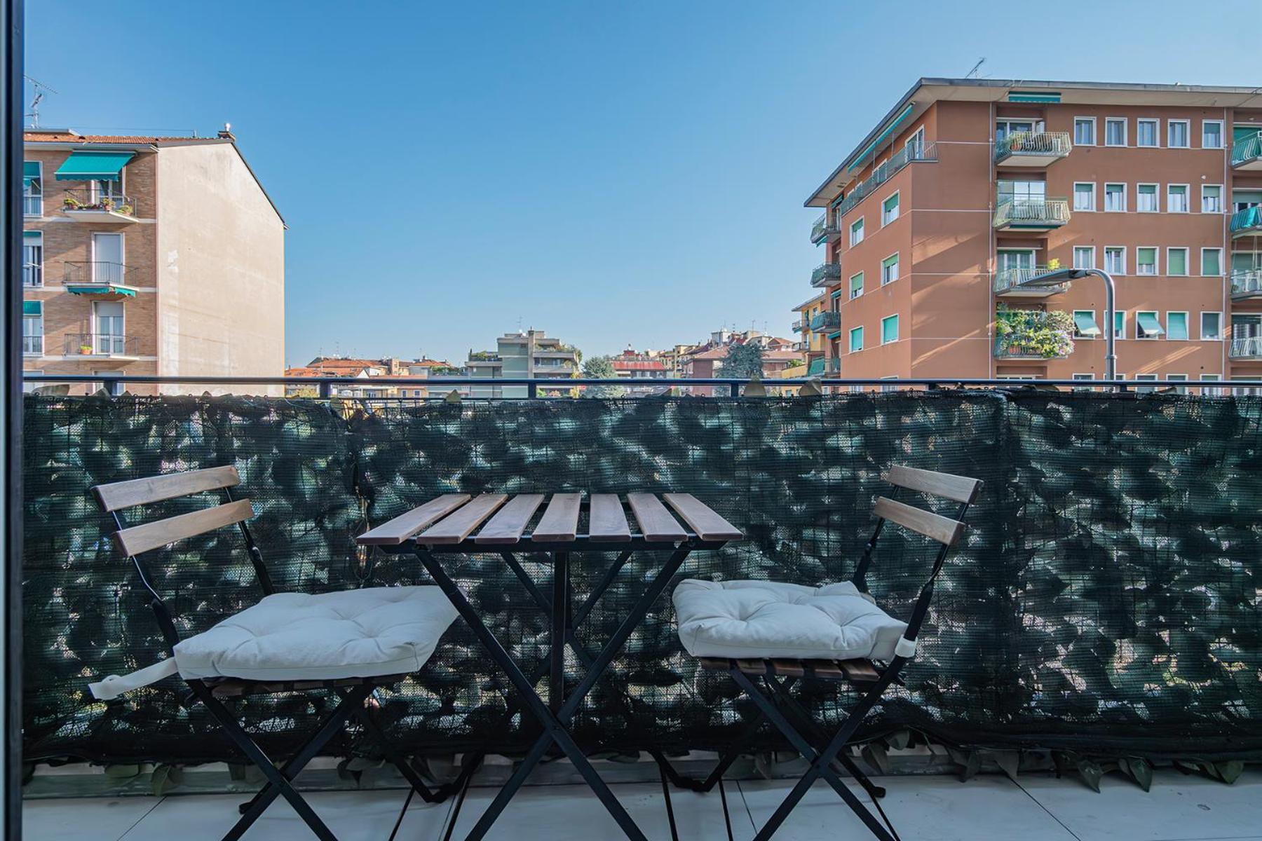 Ihost - Tito Livio 20 * Milano
