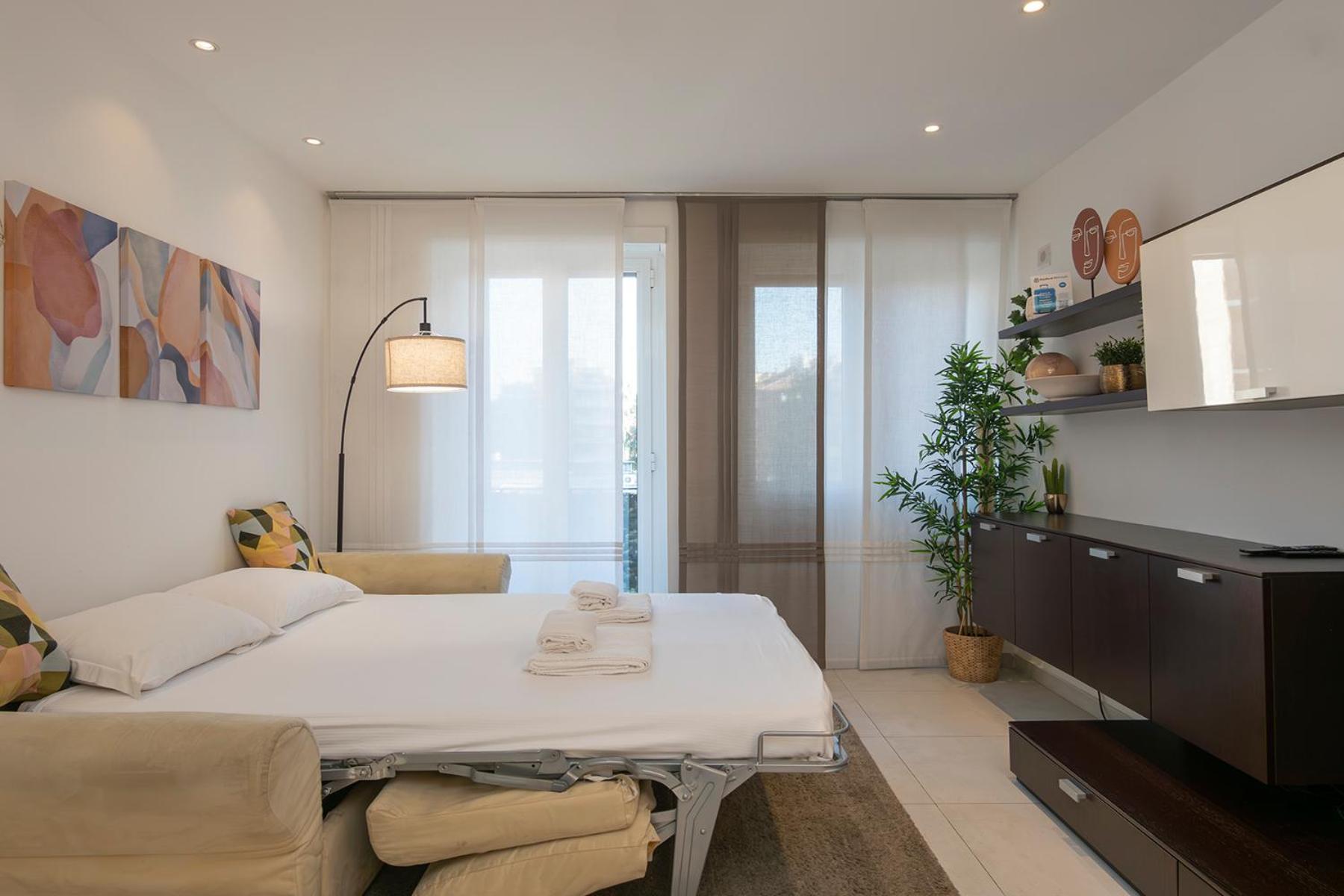 Ihost - Tito Livio 20 * Milano