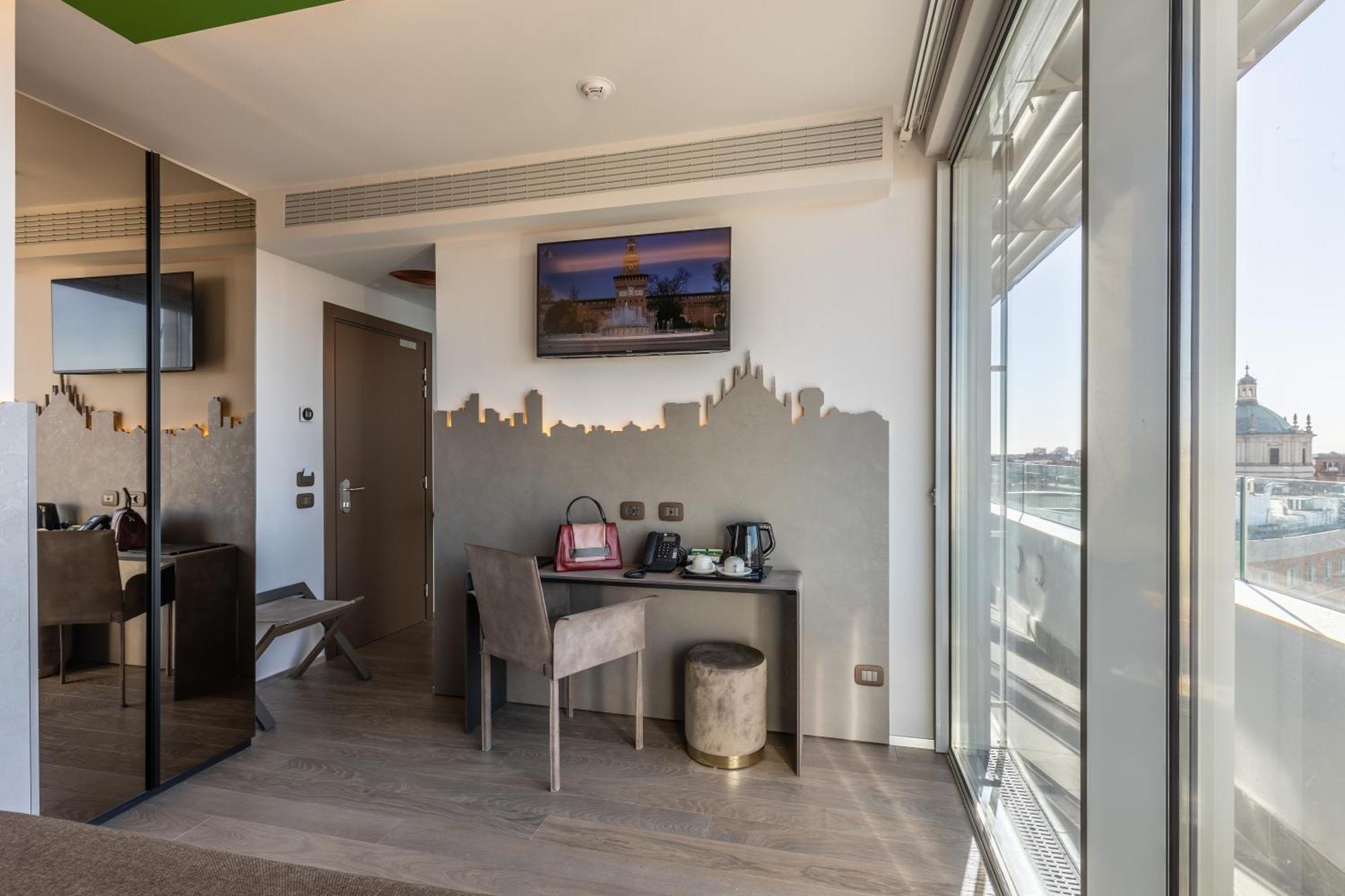 Ariston Hotel 4*