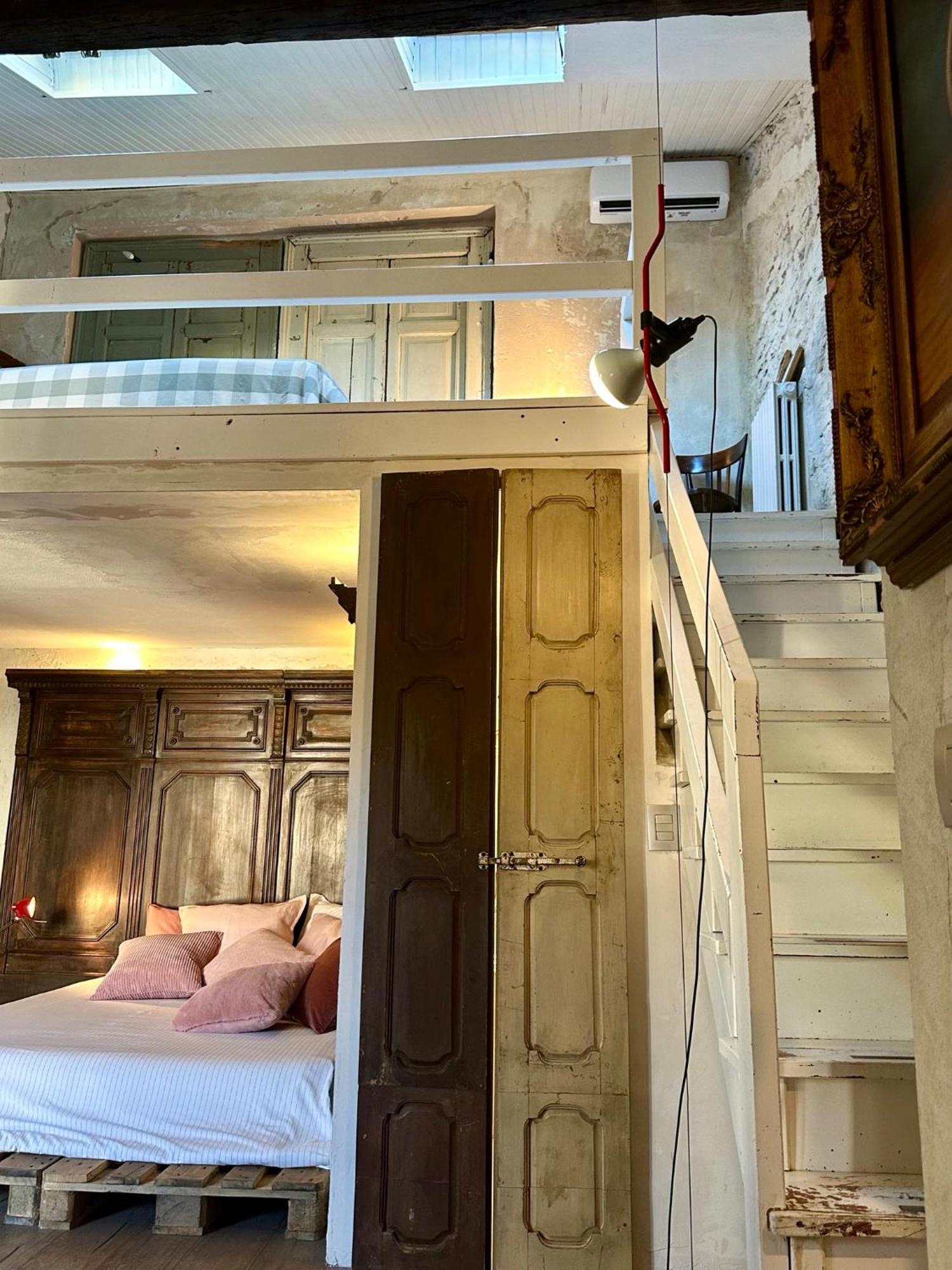 Charming And Design Attic Loft In Coolest Area Navigli Ticinese Apartamento