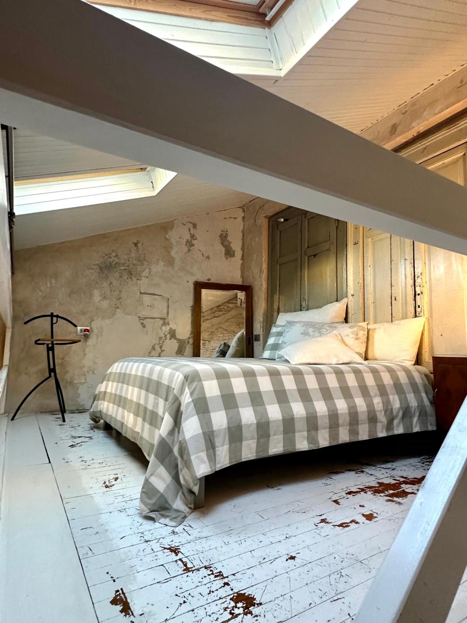 Charming And Design Attic Loft In Coolest Area Navigli Ticinese * Milão