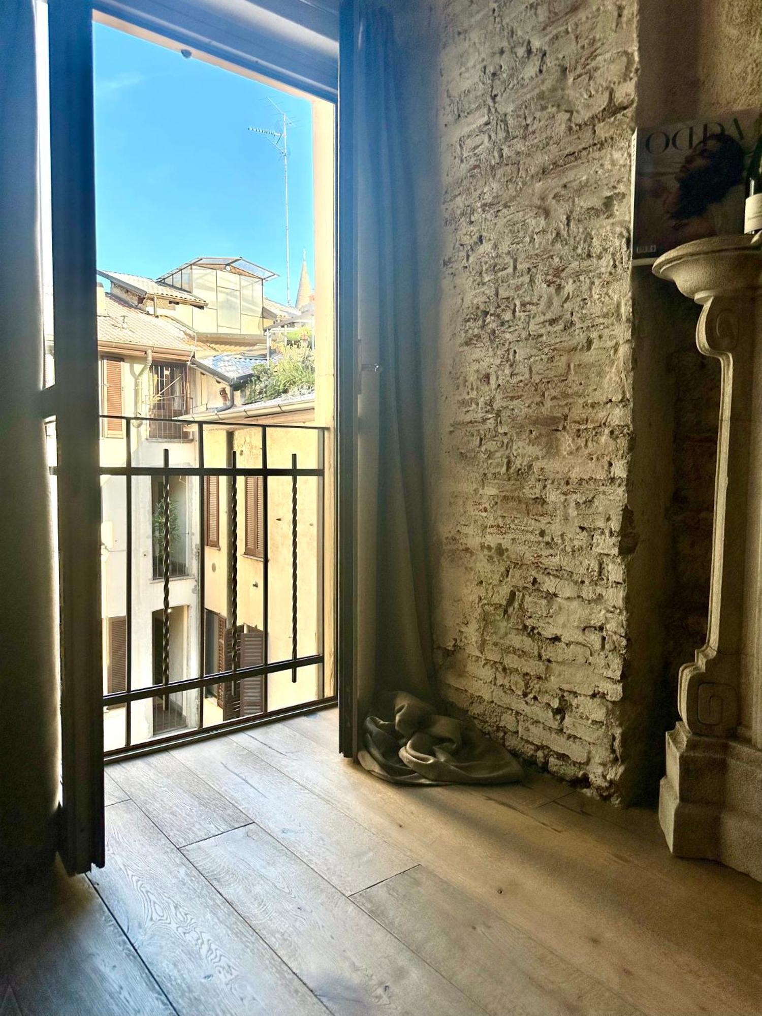 Charming And Design Attic Loft In Coolest Area Navigli Ticinese Apartamento Milão