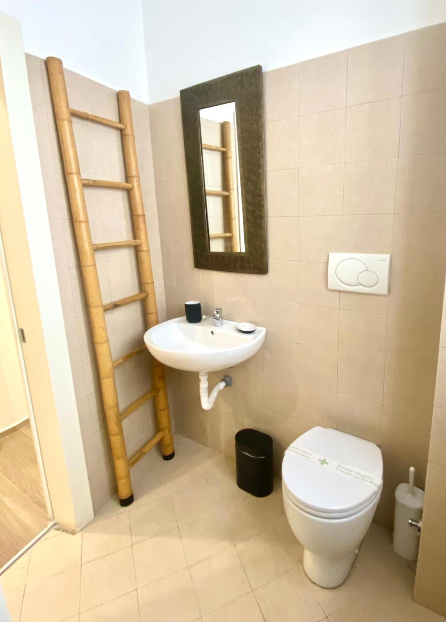 Apartment Solari 19 - Charming Milan