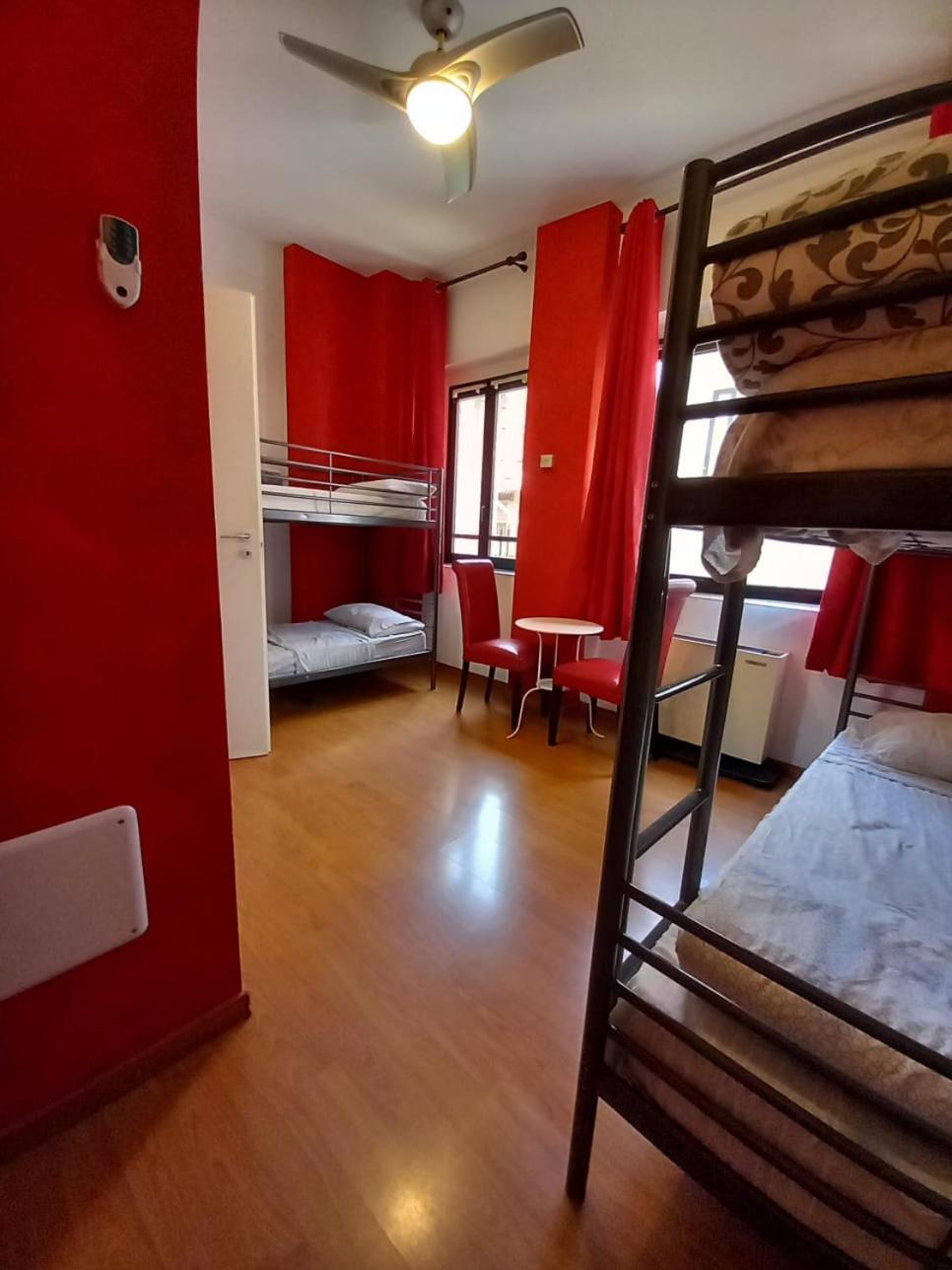 Hostel Atmos Luxe Navigli *