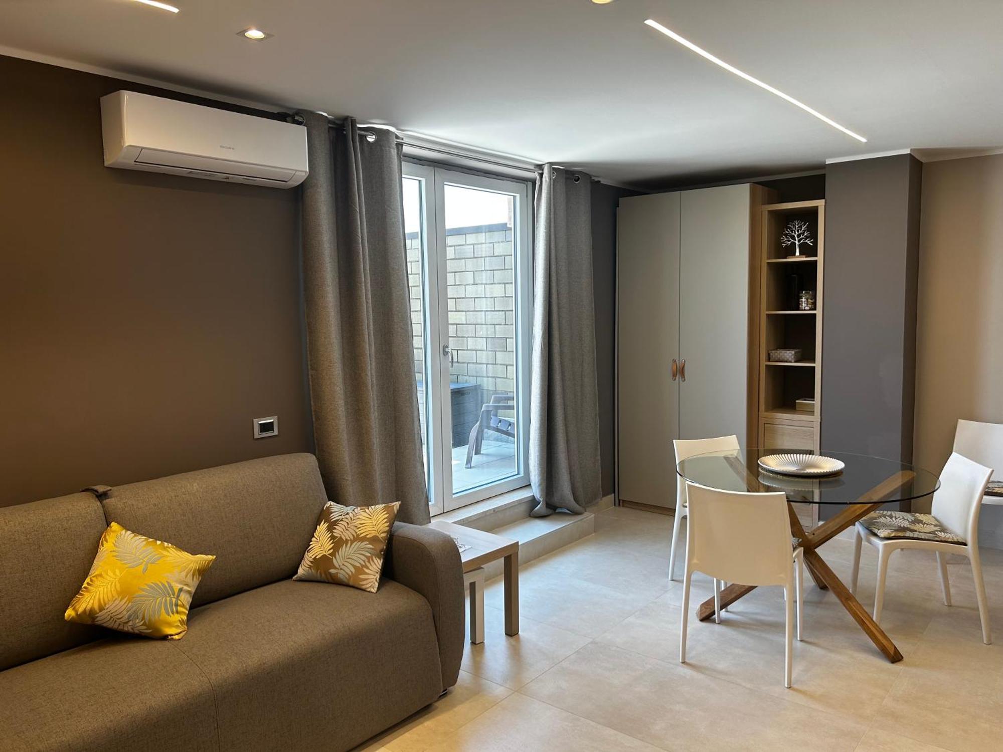 R39 Attic With Terrace And Private Parking Milan