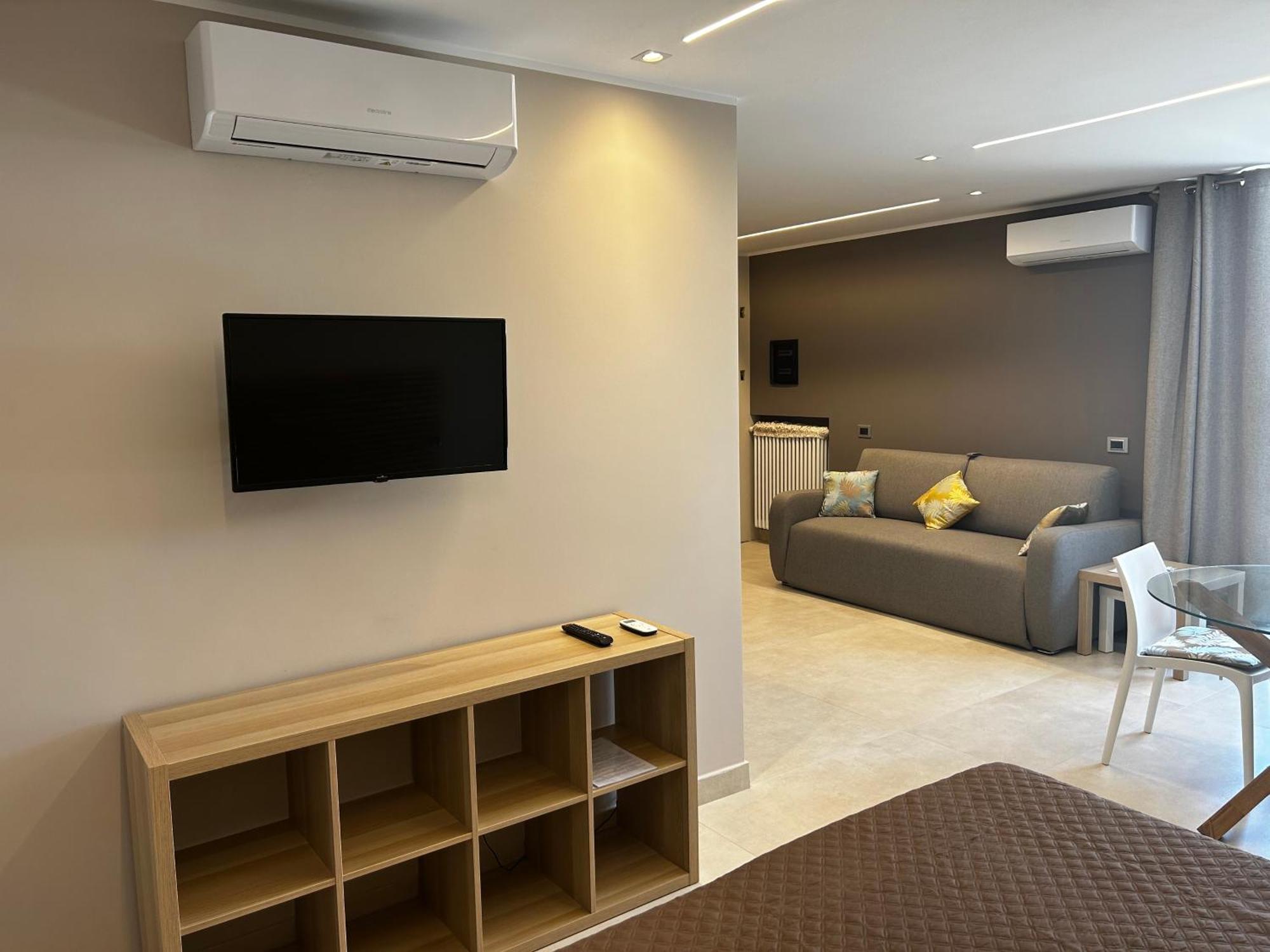 R39 Attic With Terrace And Private Parking Apartment Milan