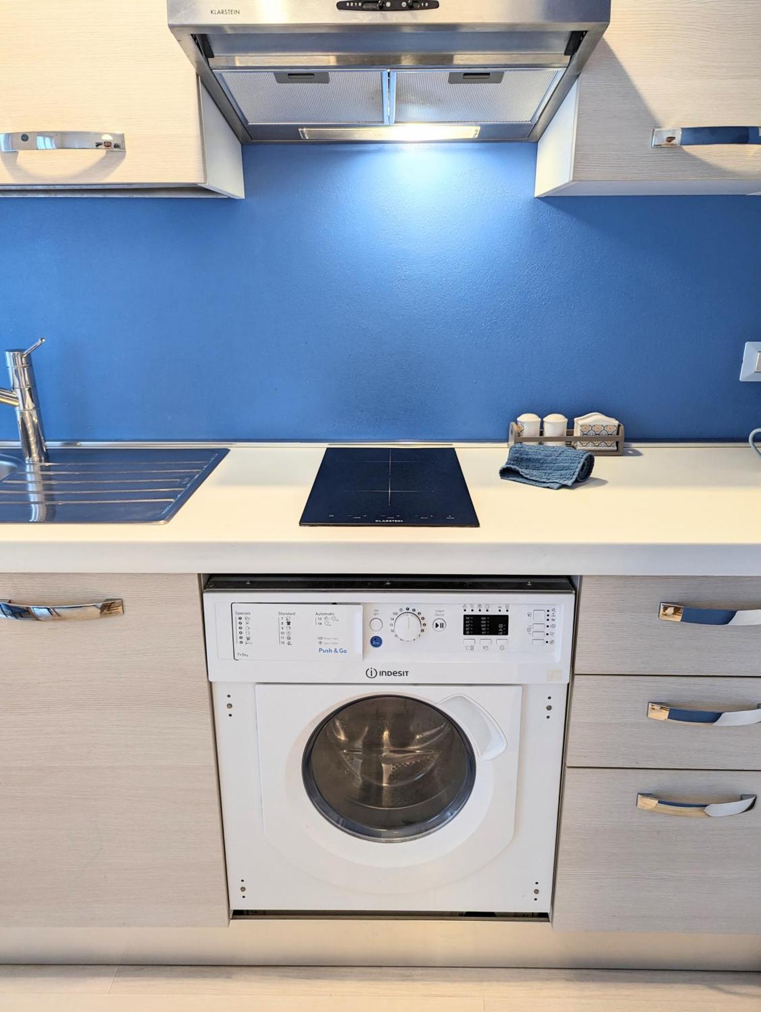 Large New Stylish Studio Apt - Metro Fast Wifi A/c Apartamento
