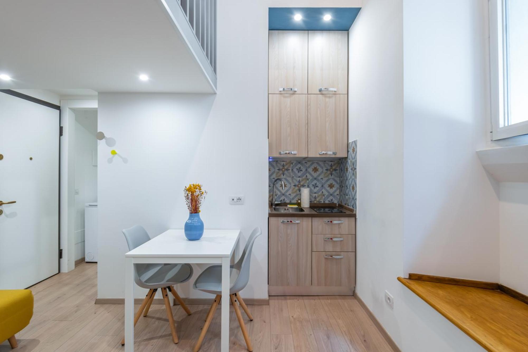 Isola - Flat Apartment *