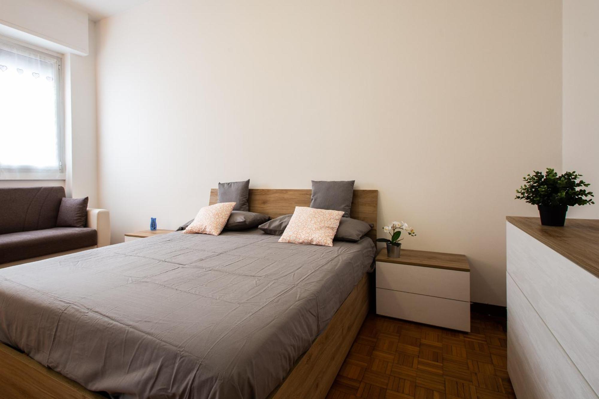Milano-linate Self Check In & Free Parking * Milano