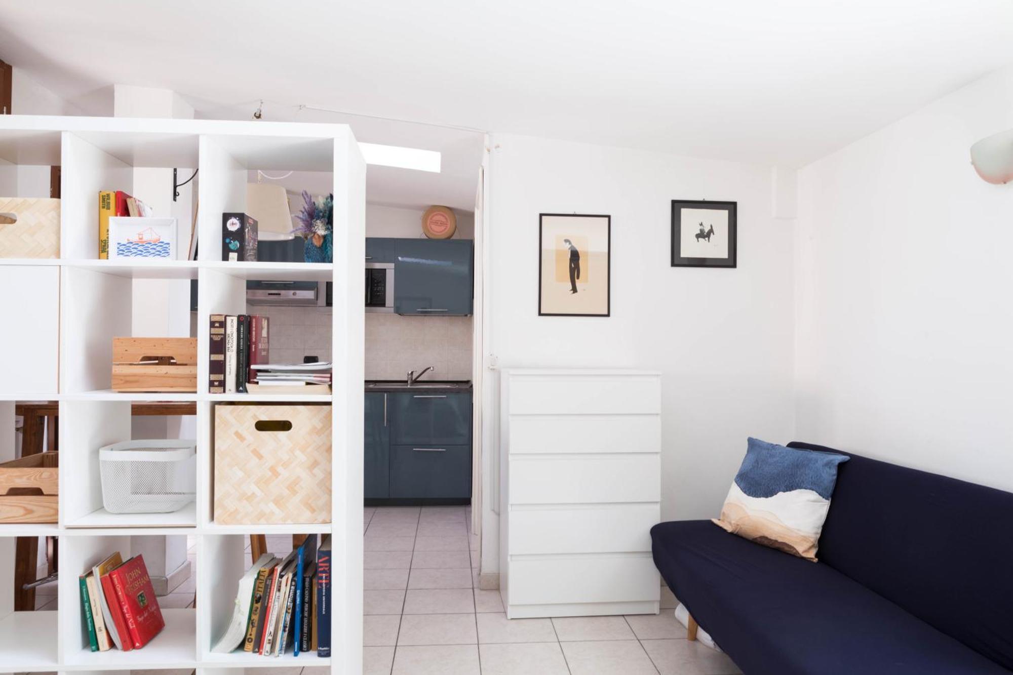 Terrace Close To Metro Station Apartment Milan