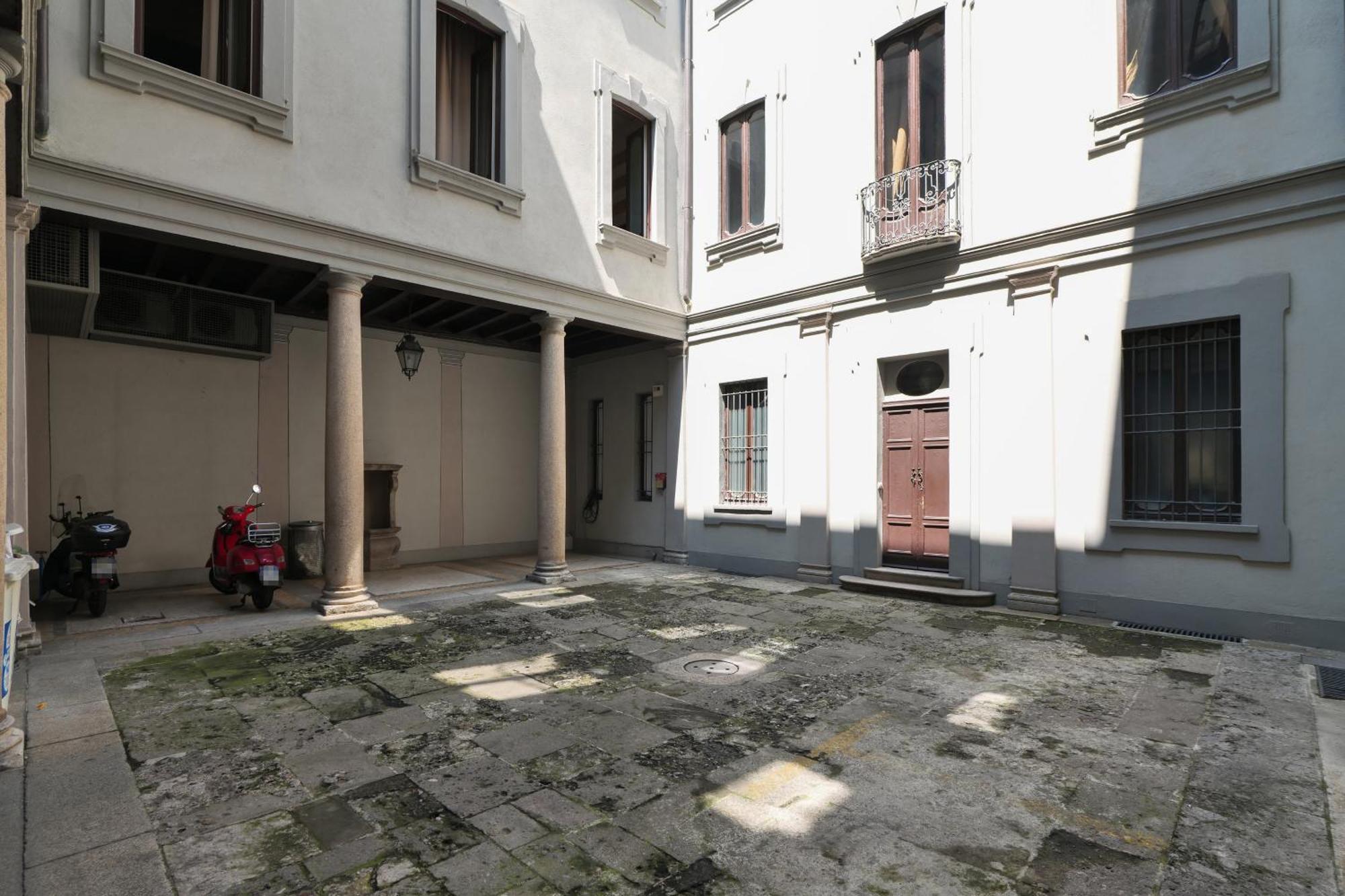 Prestige Boutique - Montenapoleone Apartment *