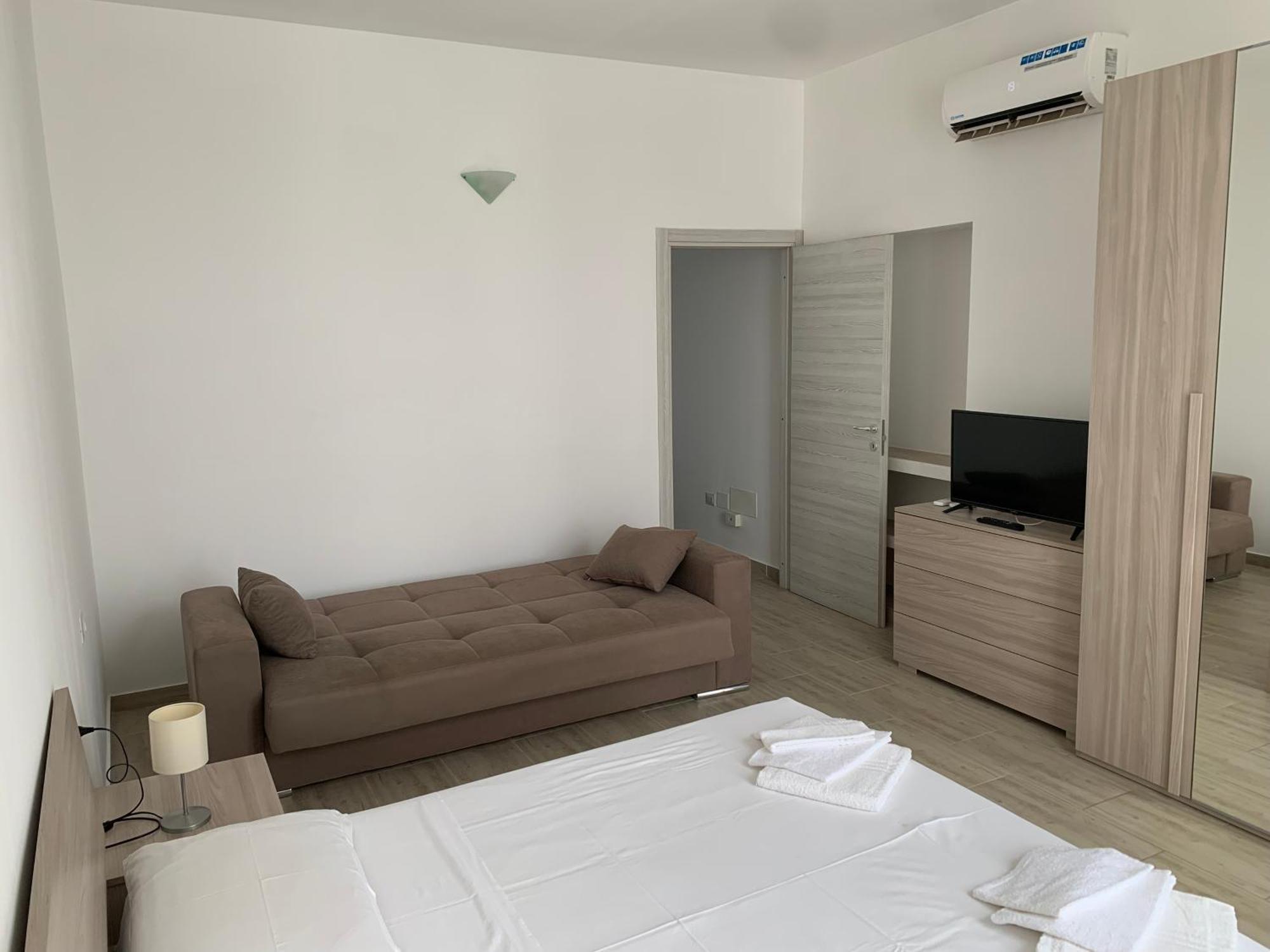 Naviglio Apartment *