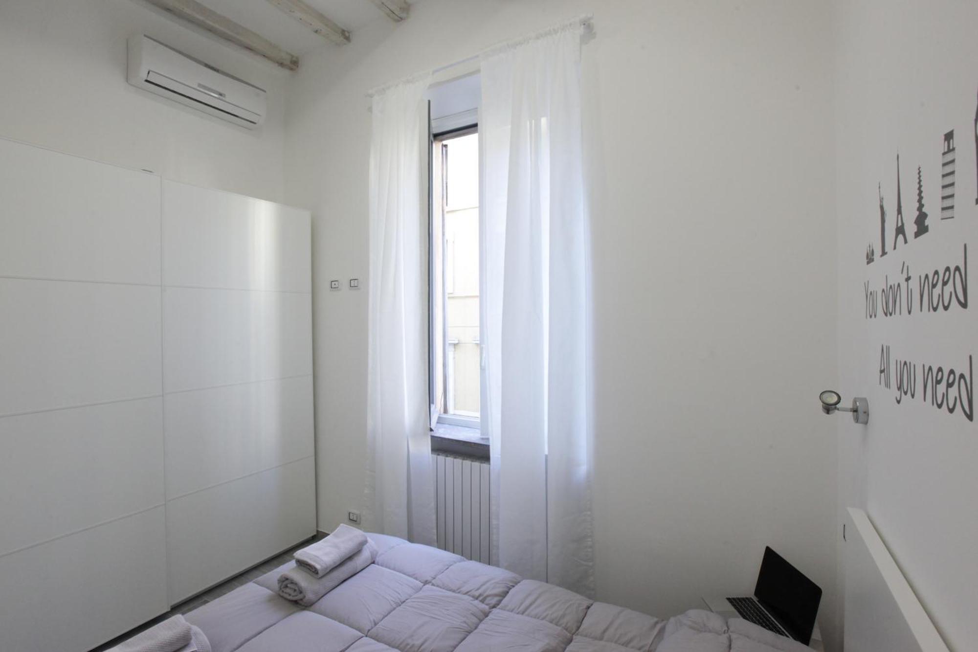 Amazing In Center With Balcony Appartamento