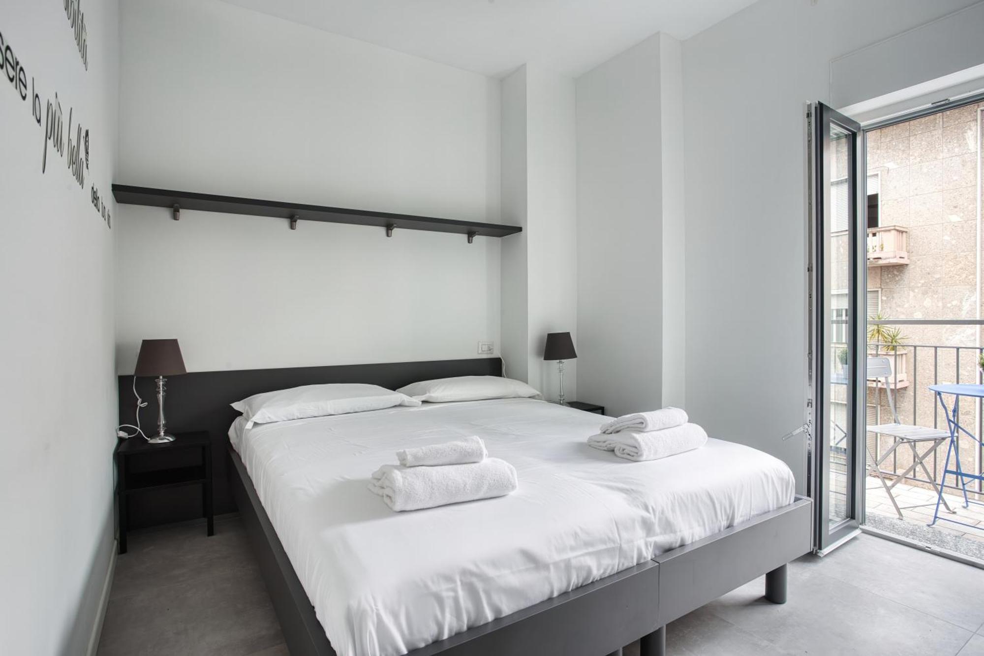 Apartment Sleek Abode In Maciachini Milan