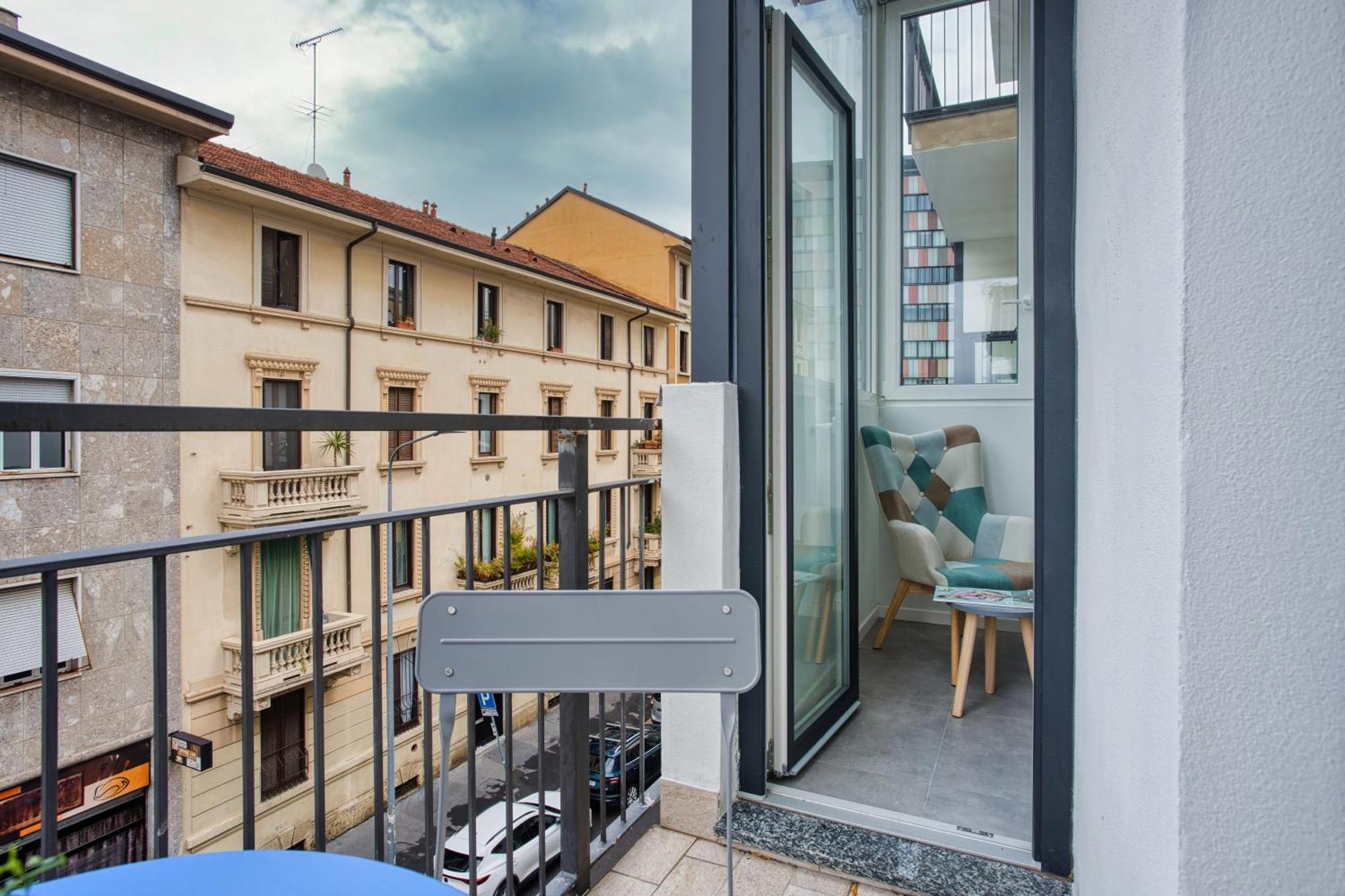 Sleek Abode In Maciachini Apartment Milan