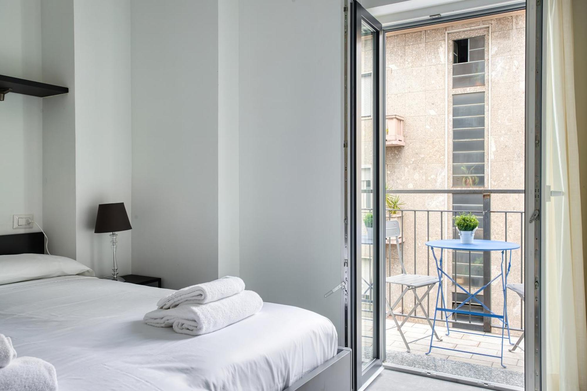 Apartment Sleek Abode In Maciachini Milan