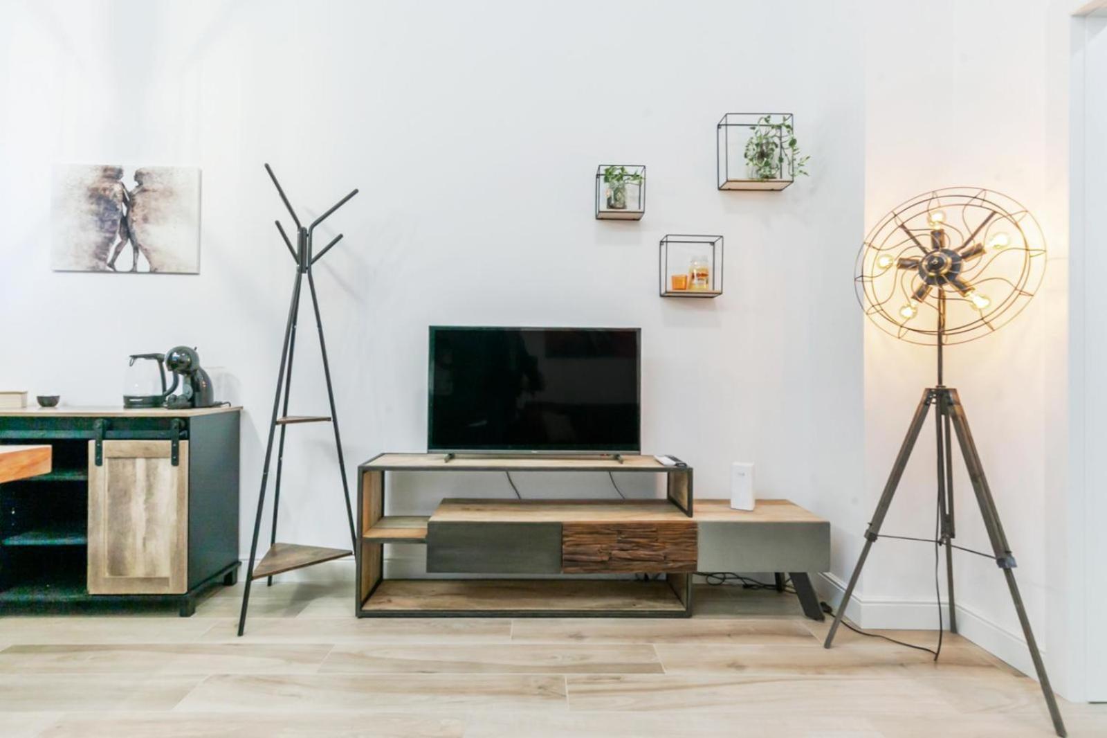 Apartamento Urban Retreat Chic Industrial Loft In The Heart Of