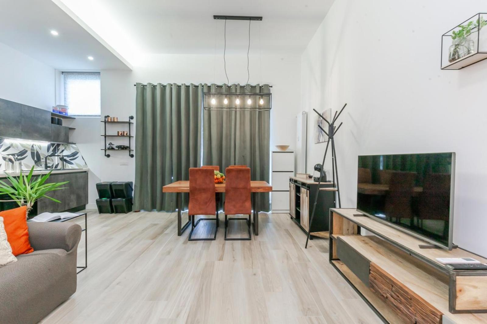 Urban Retreat Chic Industrial Loft In The Heart Of Apartamento Milão