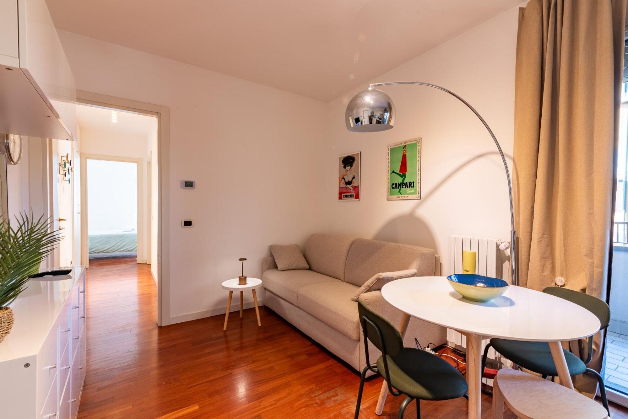 Daniele Flat - Free Wi-fi & M4 Metro Mi Apartment *