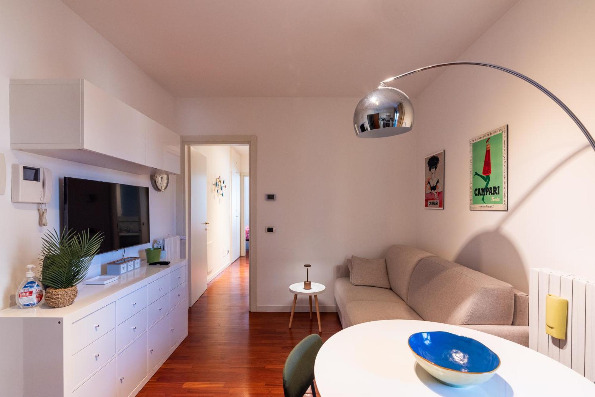 Apartment Daniele Flat - Free Wi-fi & M4 Metro Mi