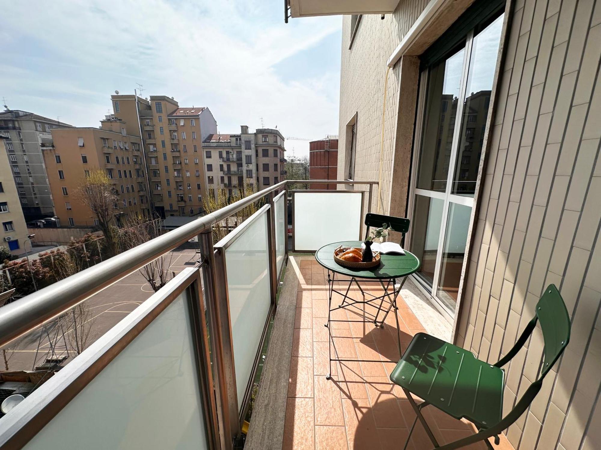 Ihost - Bergamo 12 Milano
