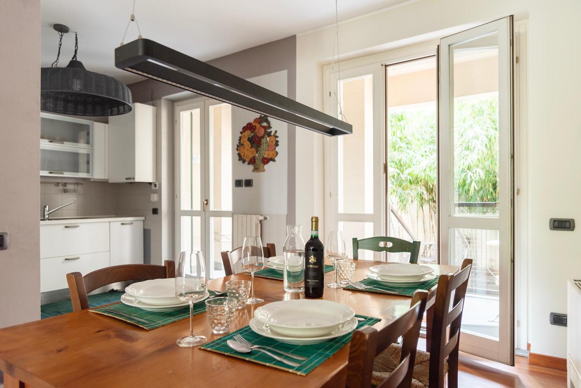 Moscova-brera Elegante Con Giardino Privato Apartment Milan