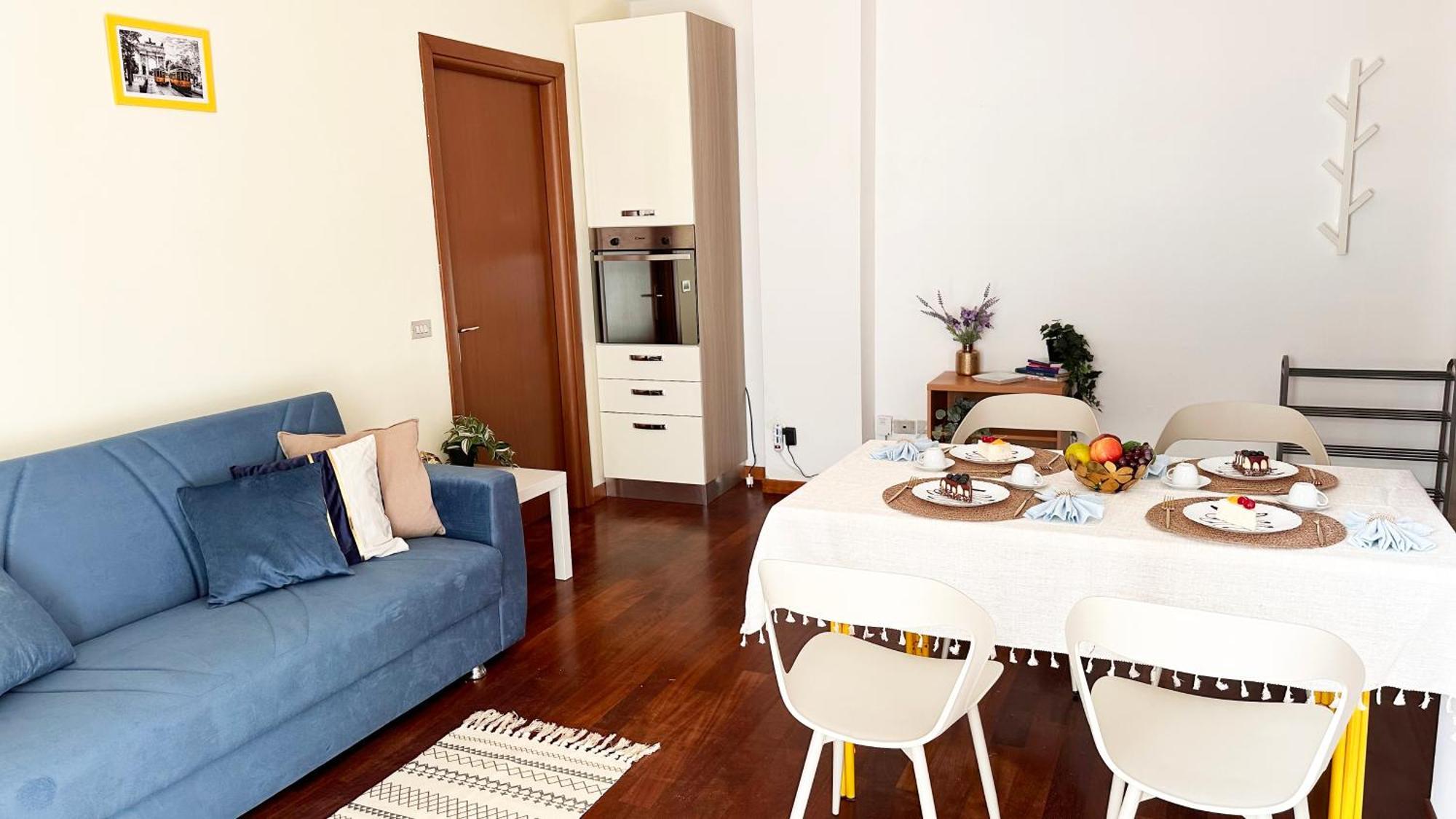 Ihost - Bergamo 12 * Milano
