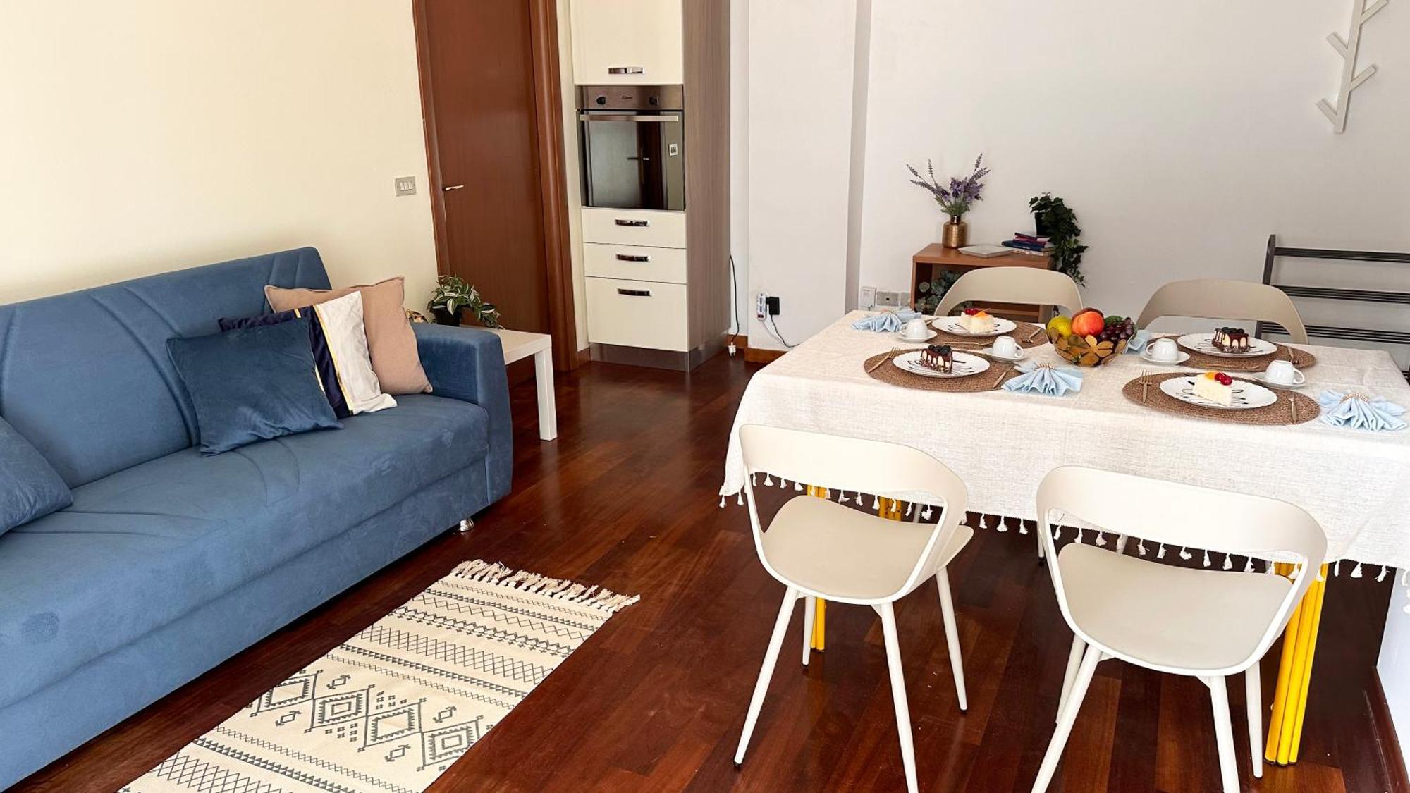 Ihost - Bergamo 12 * Milano