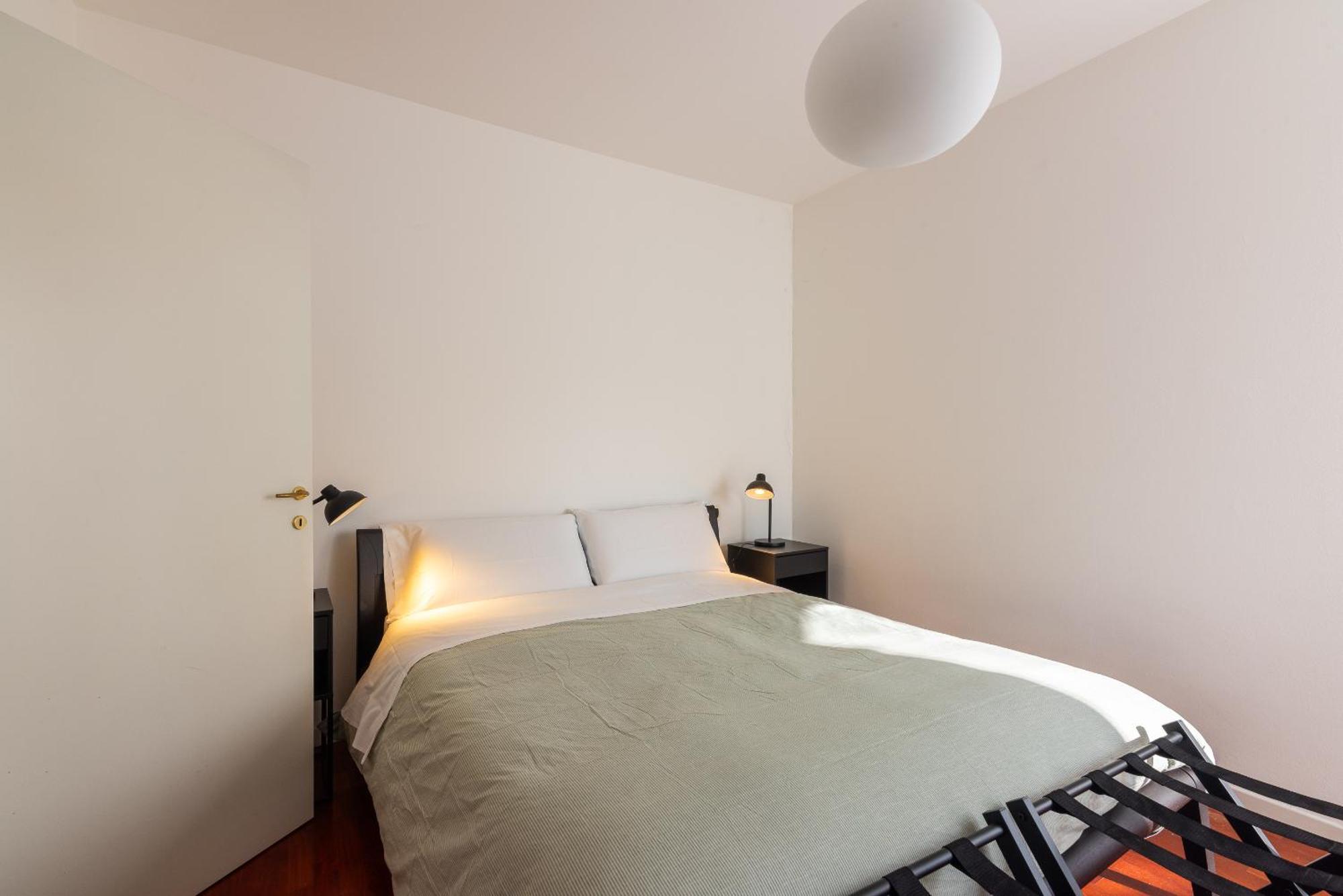 Daniele Flat - Free Wi-fi & M4 Metro Mi Apartment