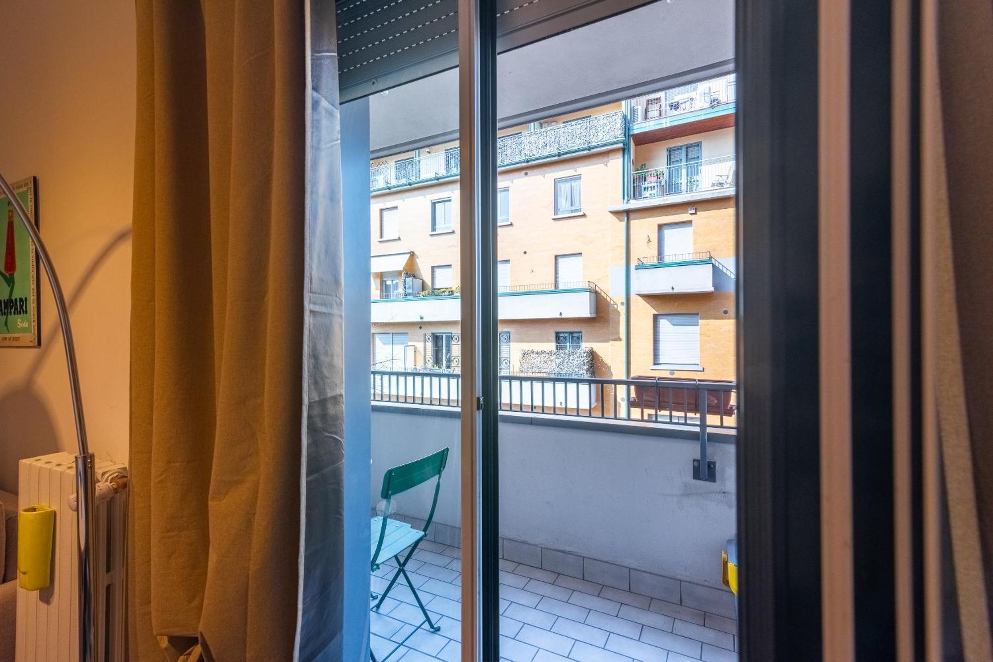 Apartment Daniele Flat - Free Wi-fi & M4 Metro Mi Milan