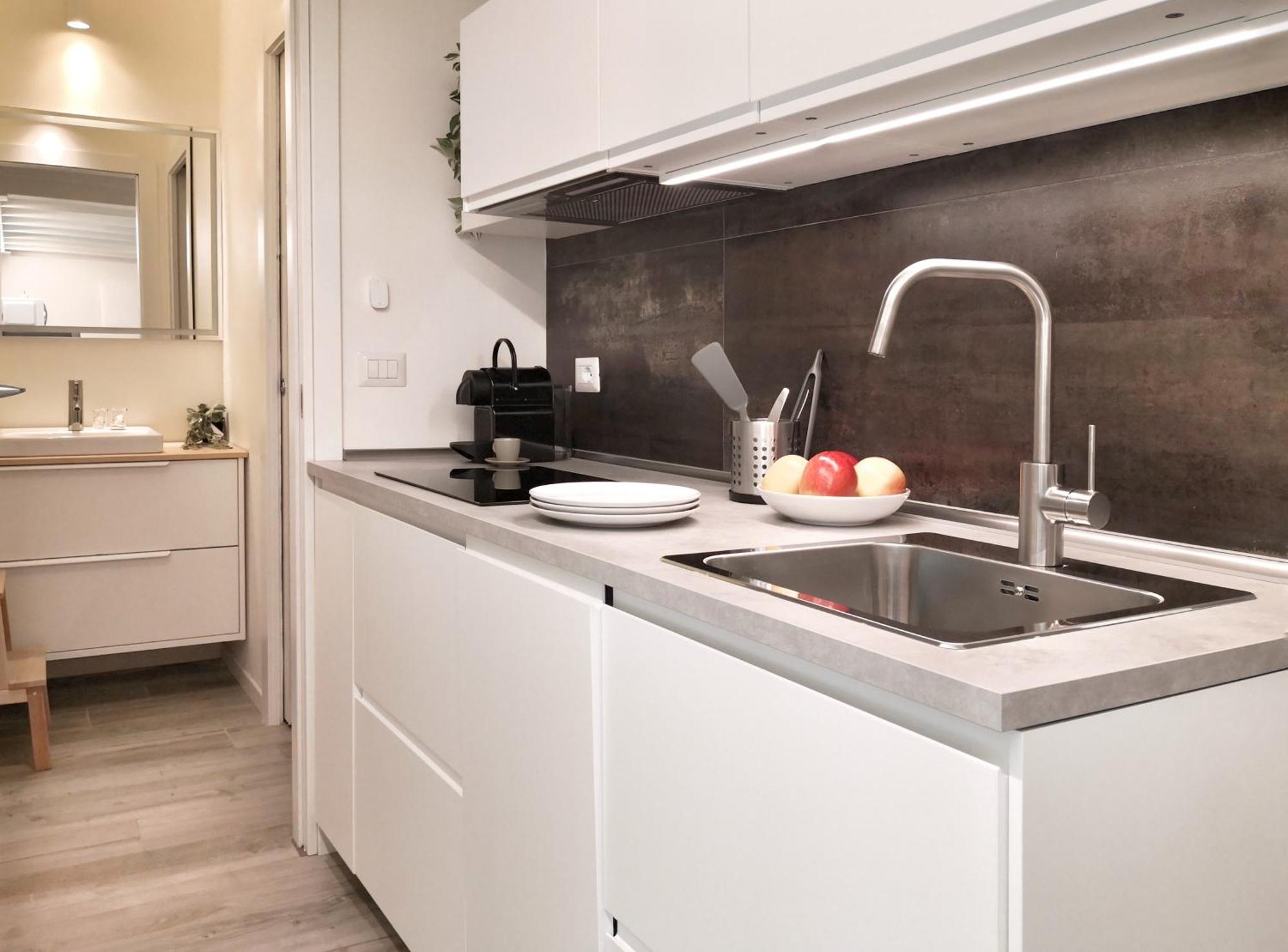 Ihost - Arganini 22 * Milano