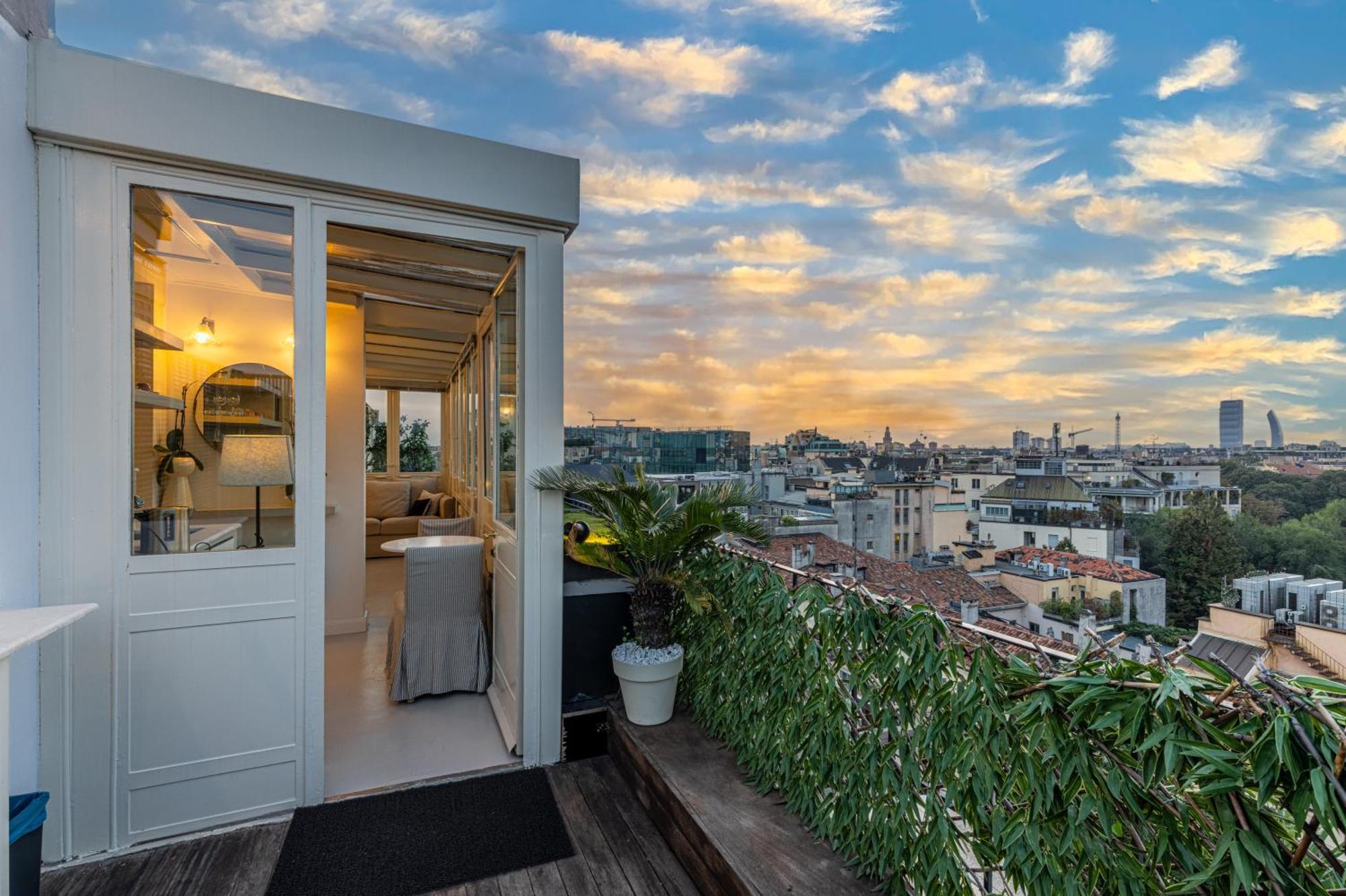 Luxury Penthouse With Jacuzzi & 360 View Rooftop Milan