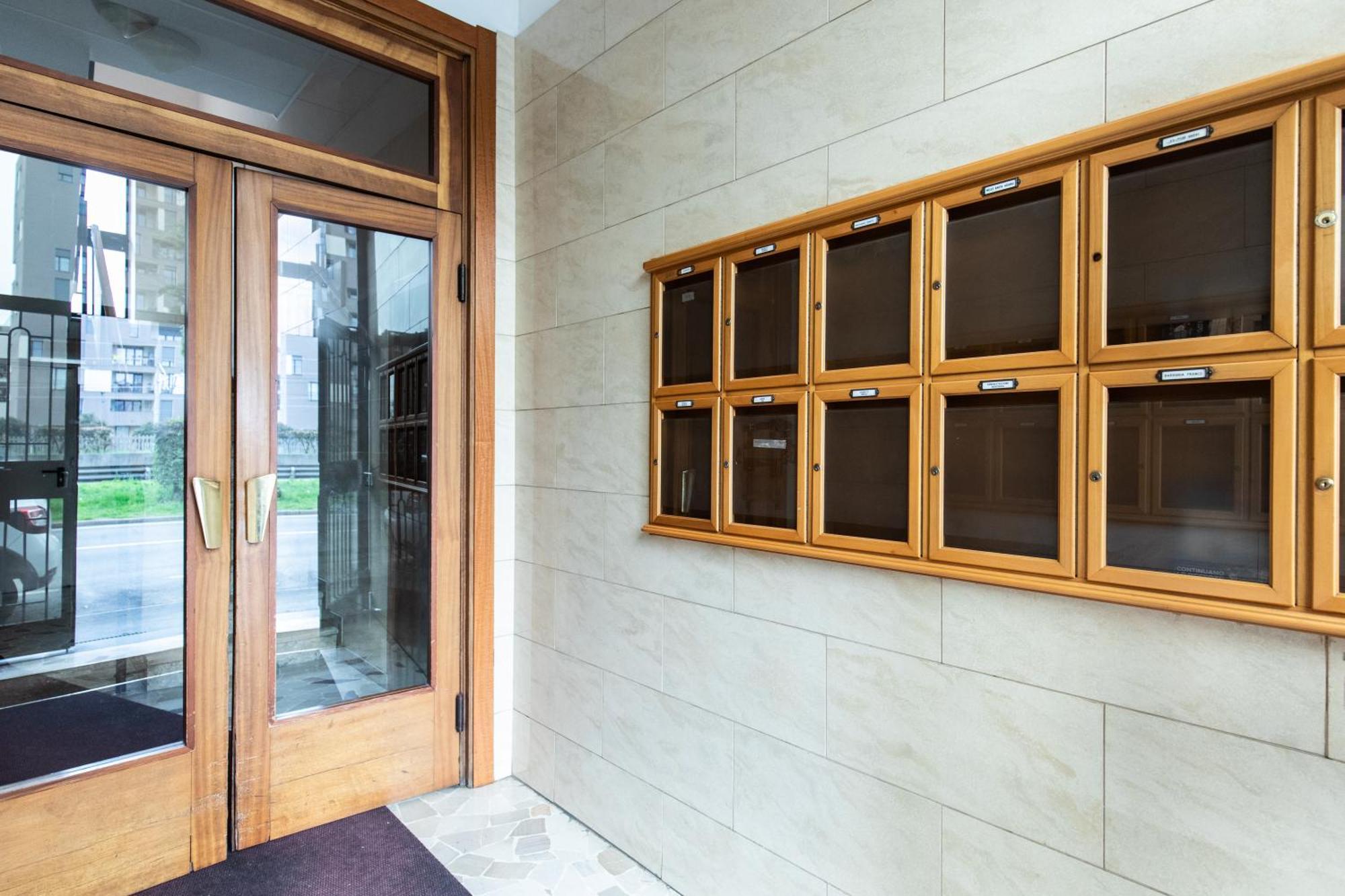 Ermes * Milan