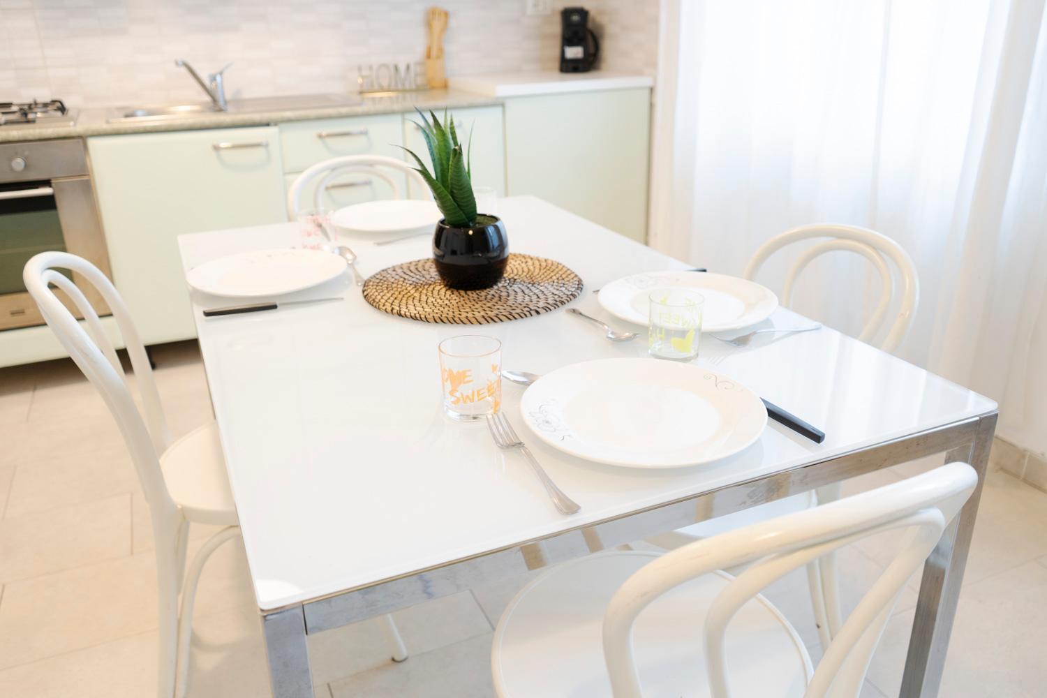 Ve2 Isola Cool • Exclusive • * Milan