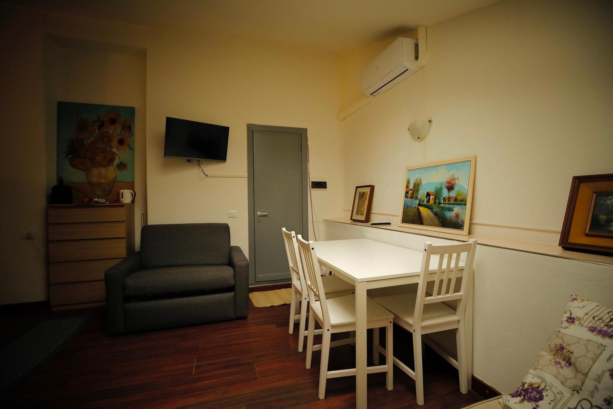 Apartment Hosting Dreams Attics - Duomo