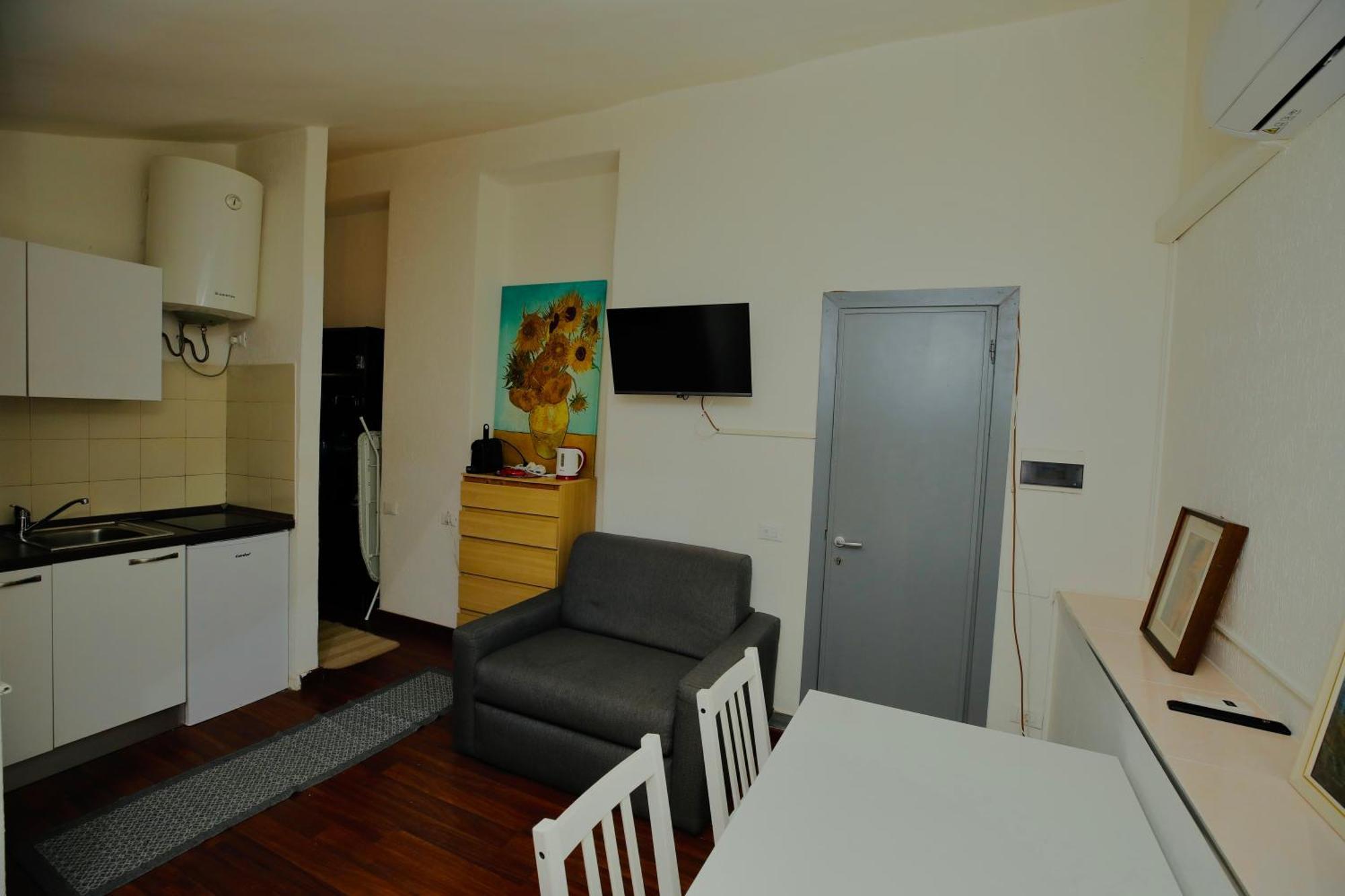 Apartment Hosting Dreams Attics - Duomo Milan