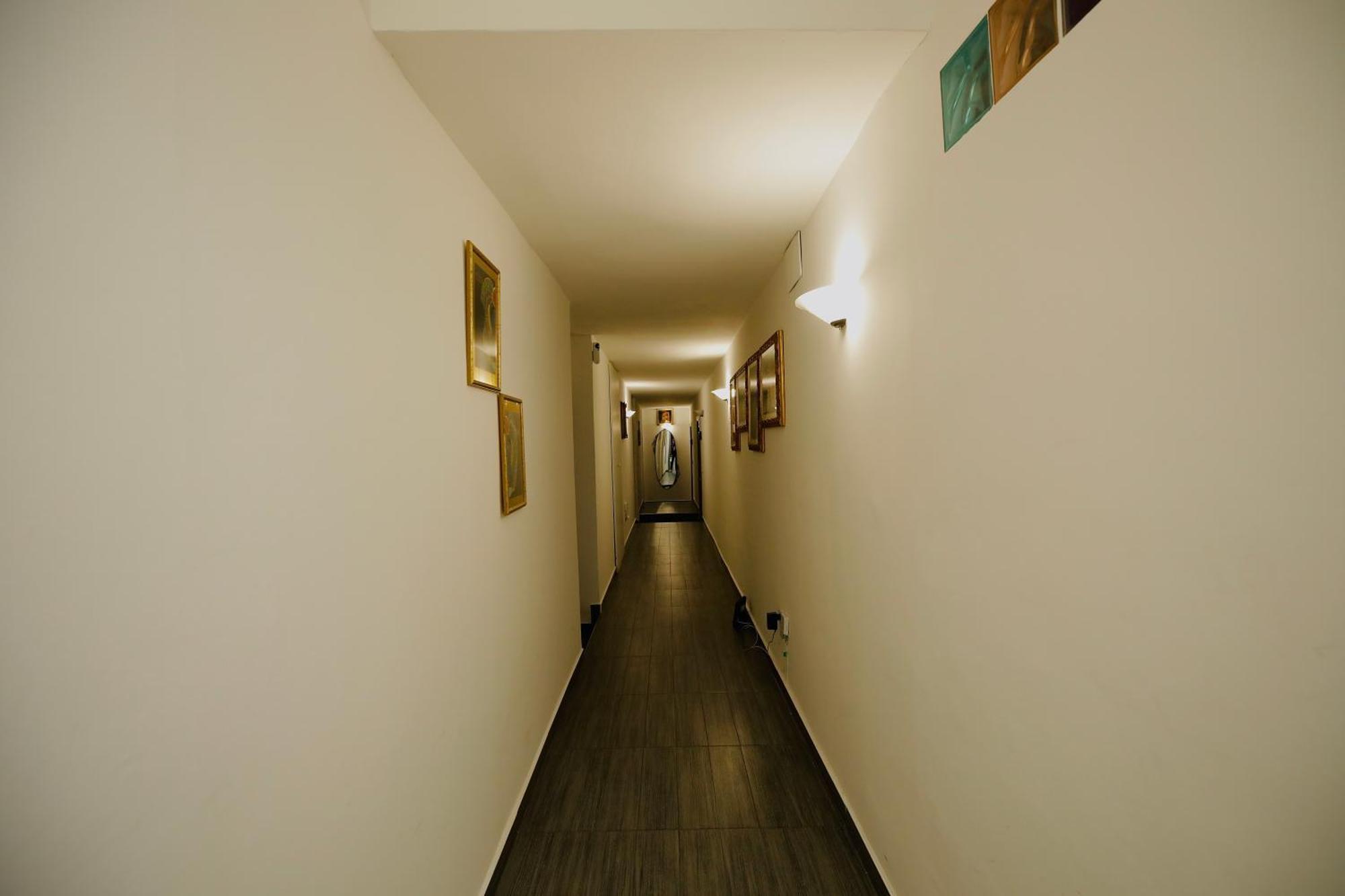 Hosting Dreams Attics - Duomo Apartment Milan