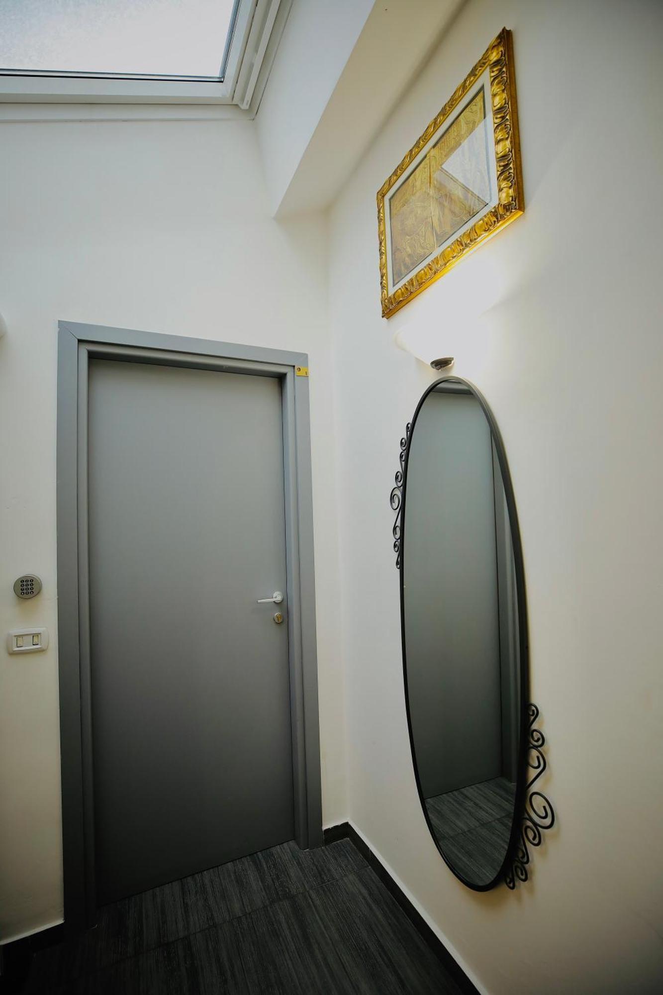 Apartment Hosting Dreams Attics - Duomo *