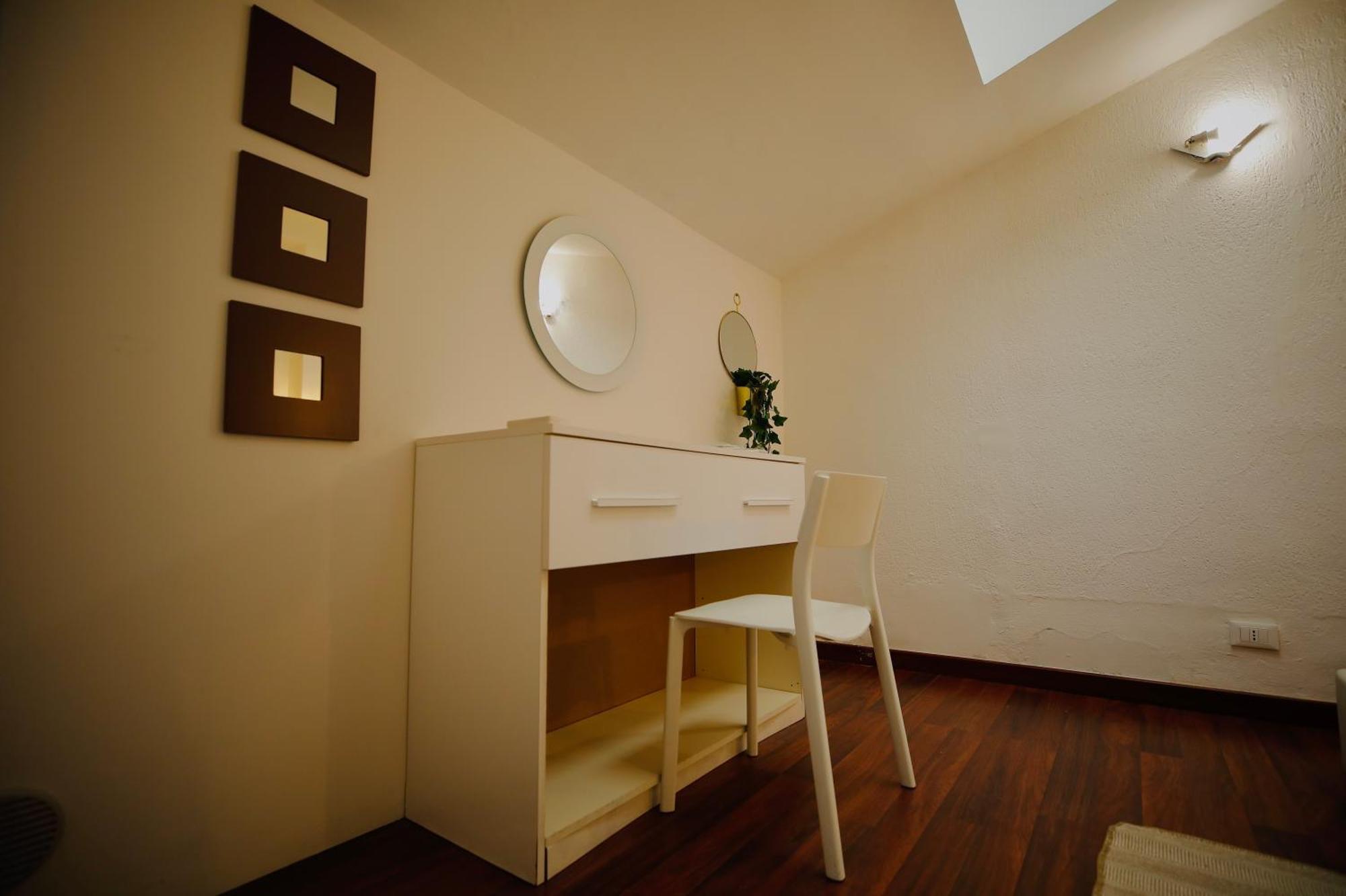 Apartment Hosting Dreams Attics - Duomo