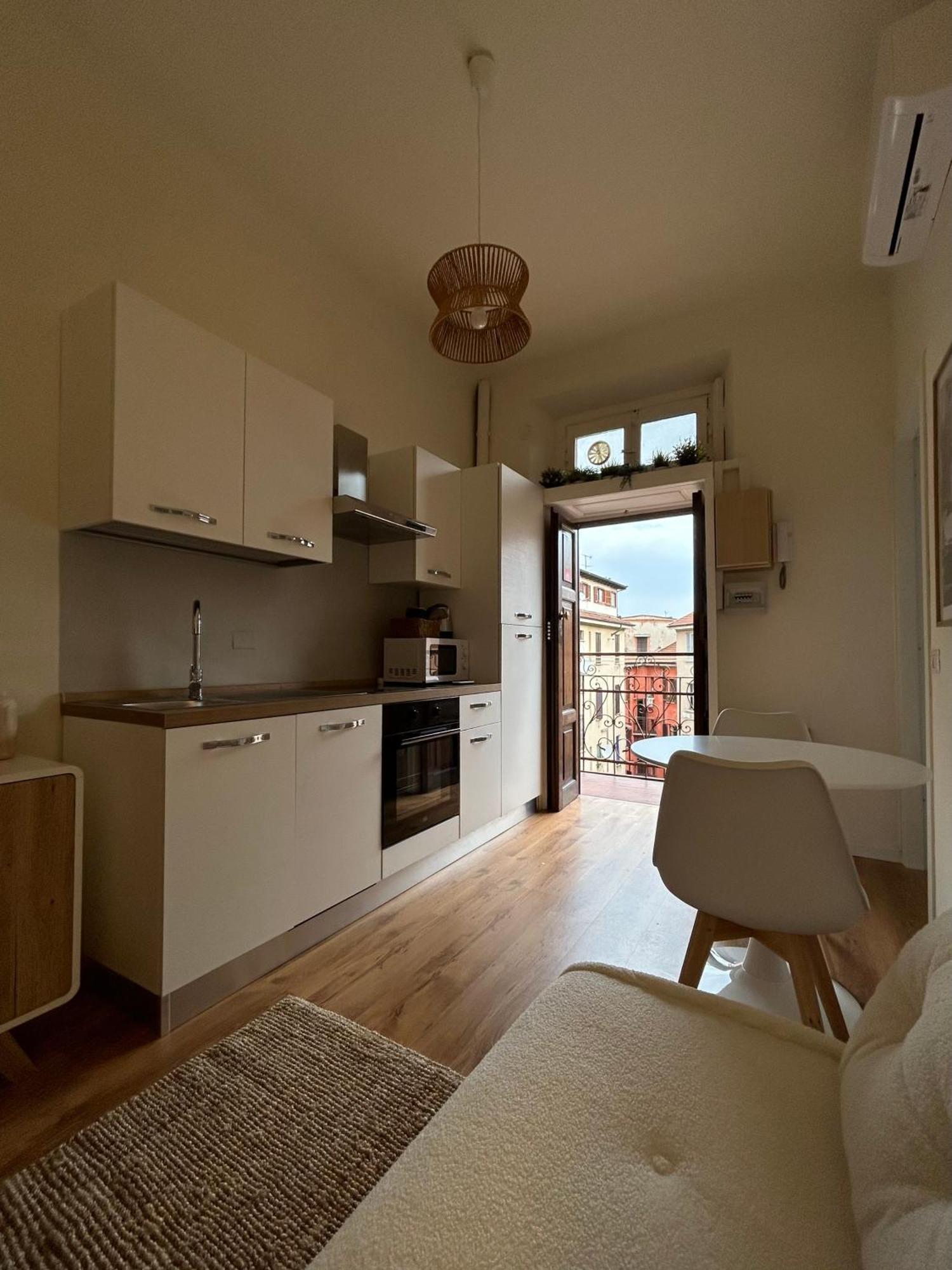Elegante Bilocale, A Pochi Passi Dalla Metro Pasteur Apartamento