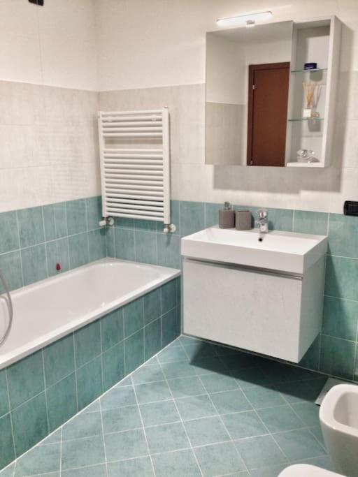 Vicino Metro Precotto, Garage Gratuito Apartment