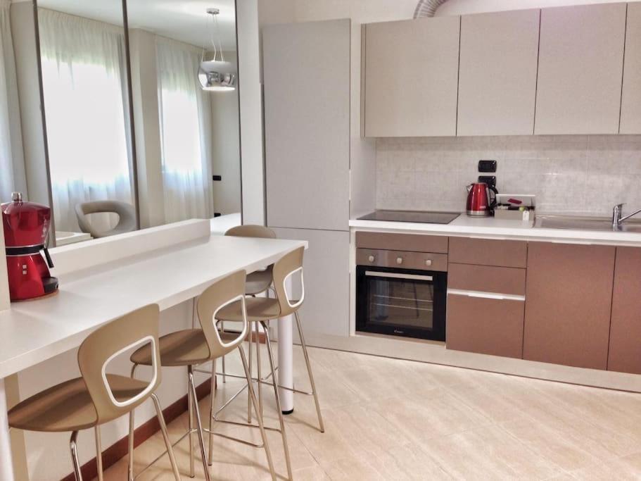 Vicino Metro Precotto, Garage Gratuito Apartment *