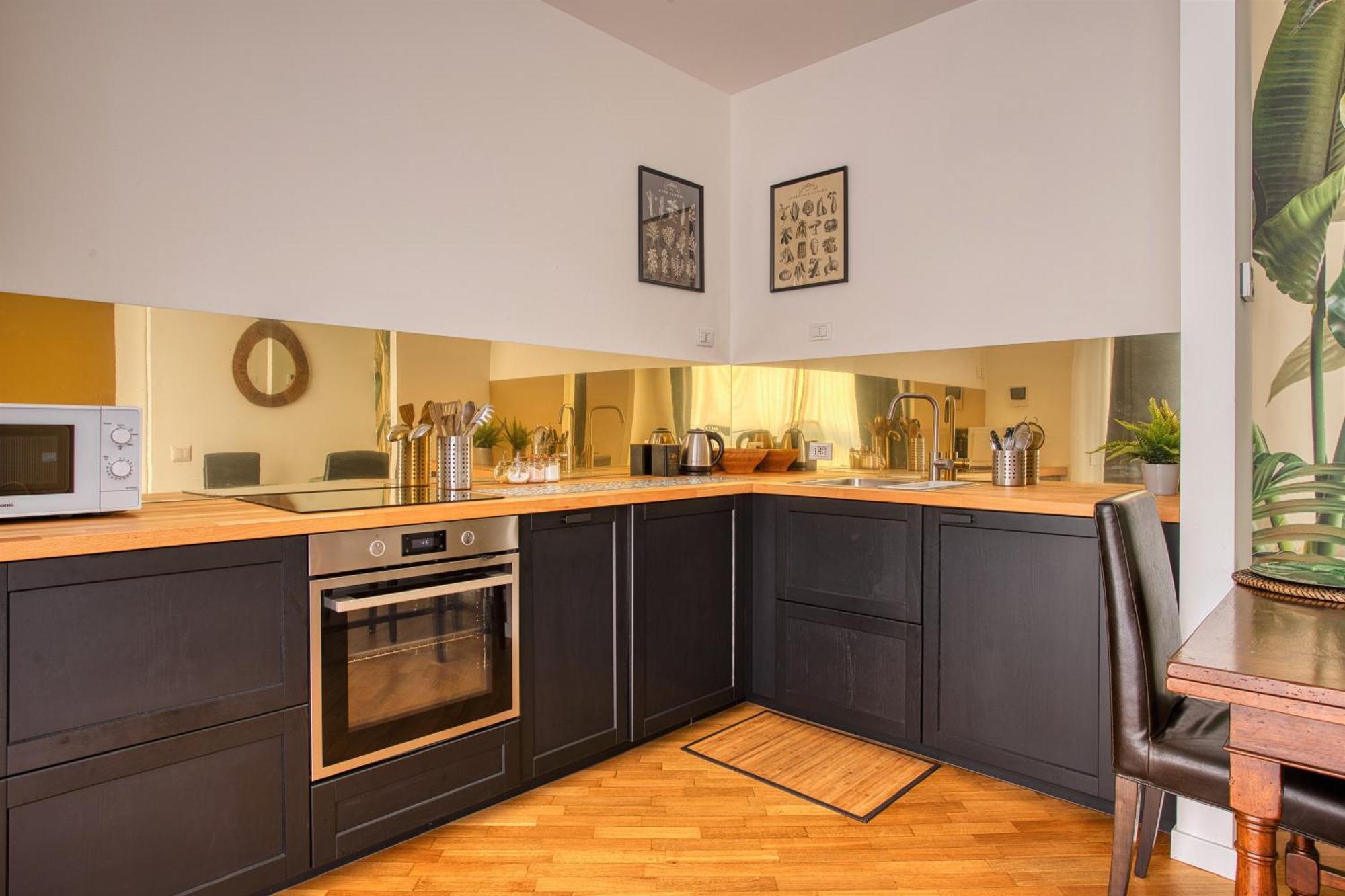 Charming In Tortona Navigli District Apartment *