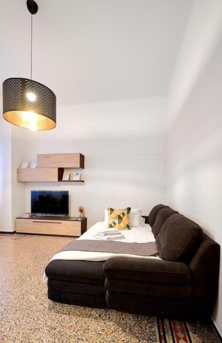 Isola Suite-hosted By Sweetstay * Milan
