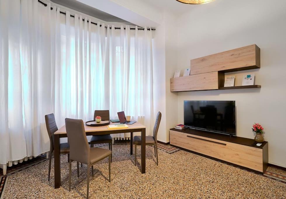 Apartment Isola Suite-hosted By Sweetstay *