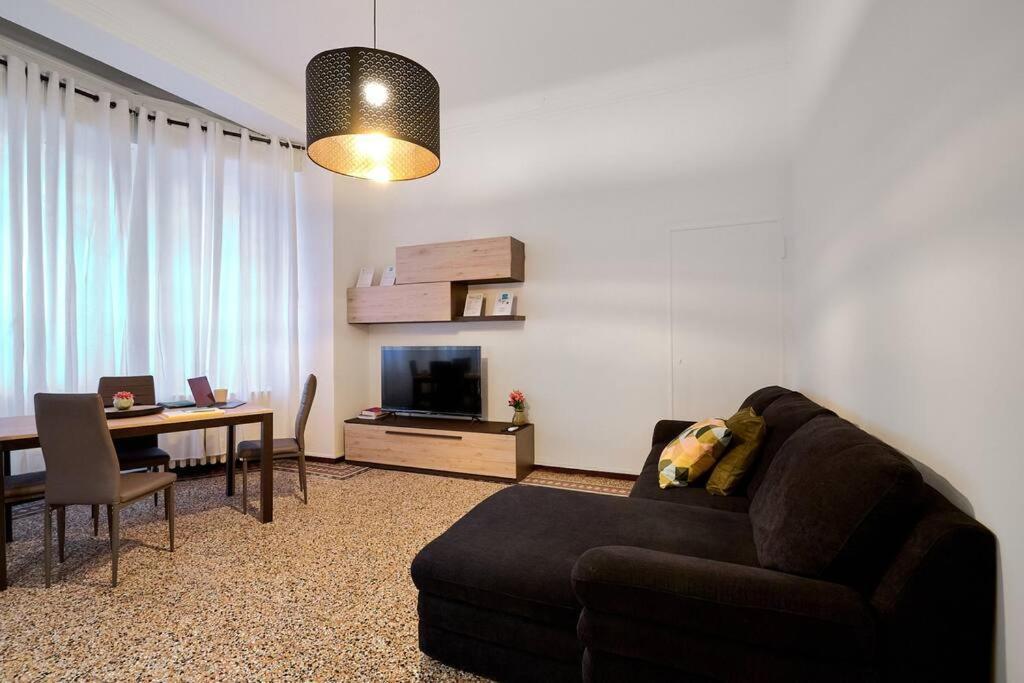 Isola Suite-hosted By Sweetstay Apartment *