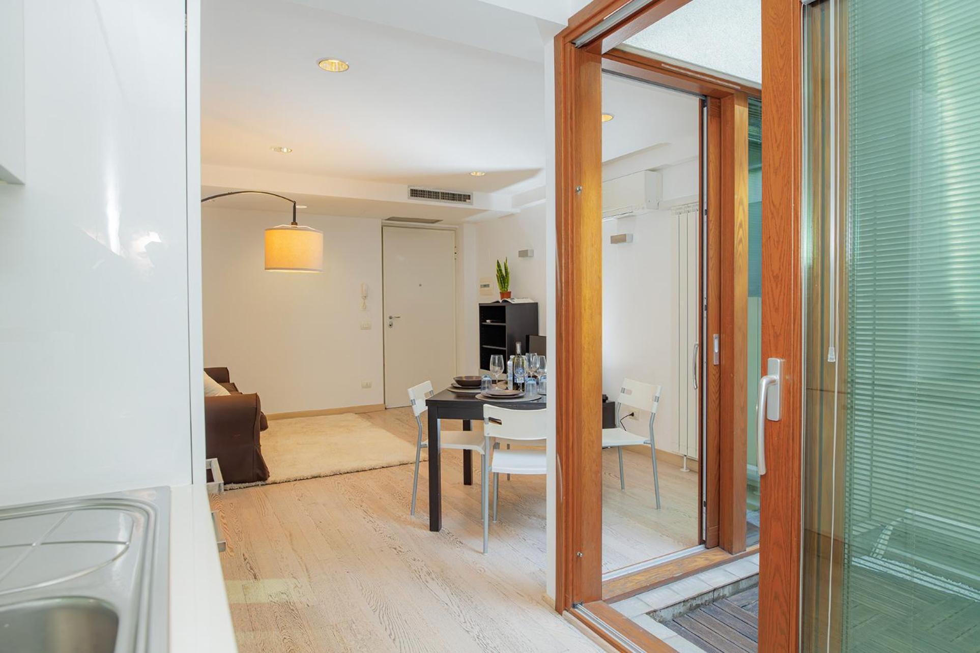 Navigli 10 Min Loft Moderno Con Area Esterna * Milan