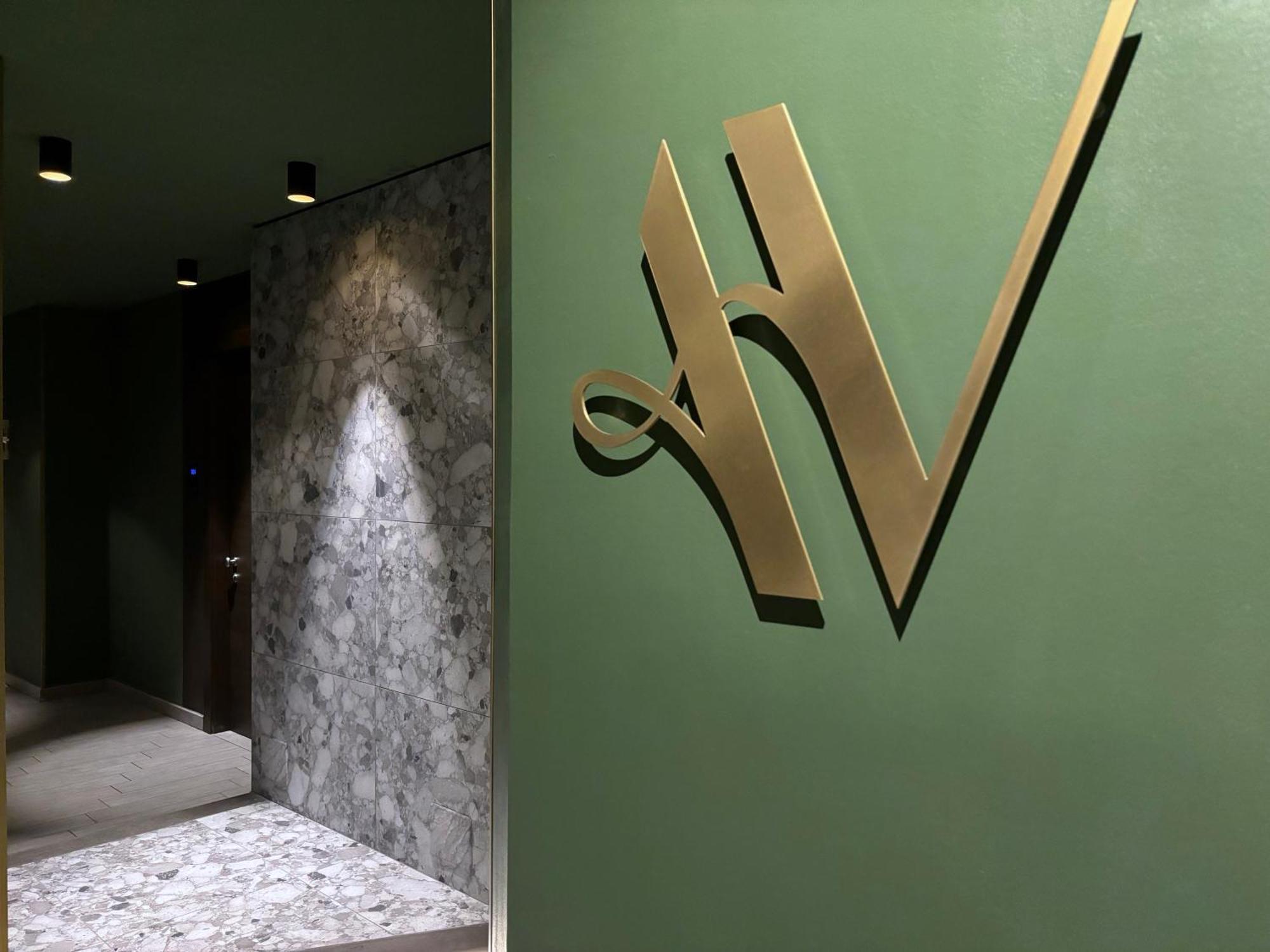 Av 2* Milan
